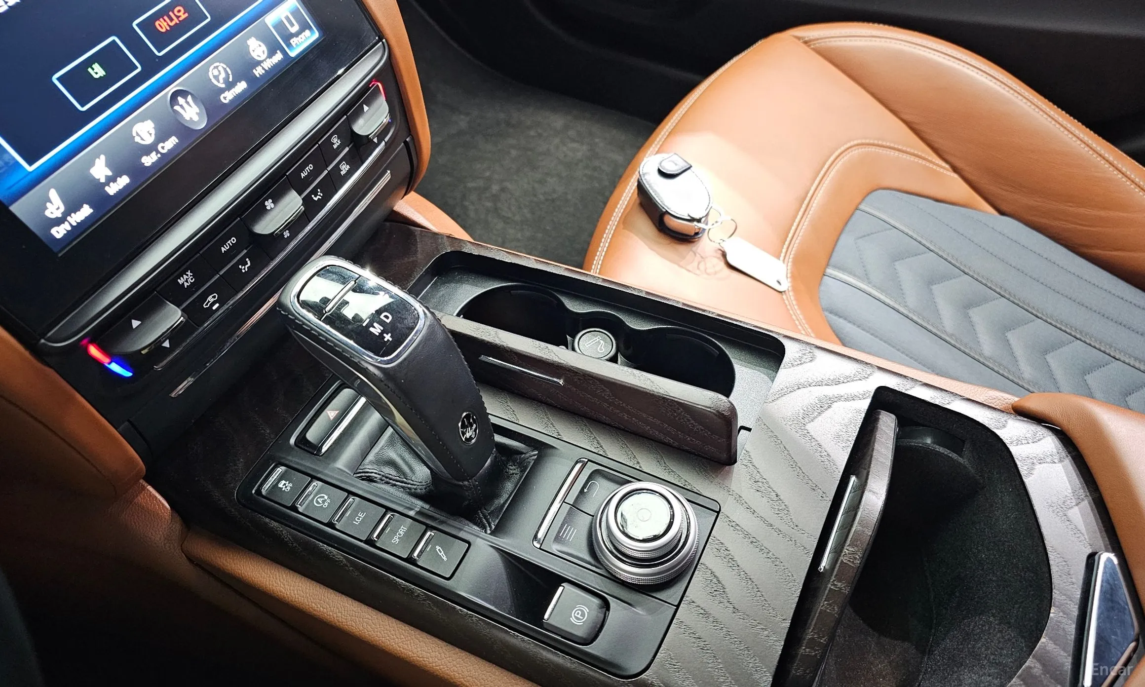 Maserati Quattroporte превью 9