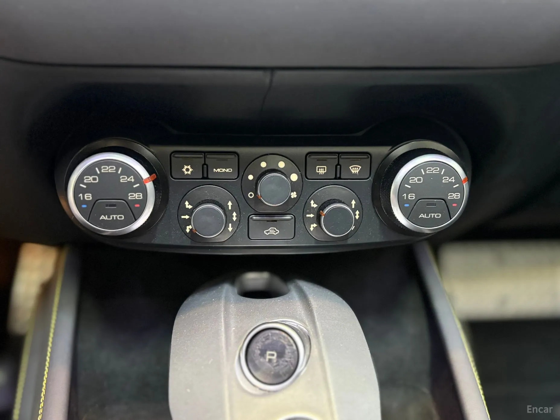 Ferrari California превью 14