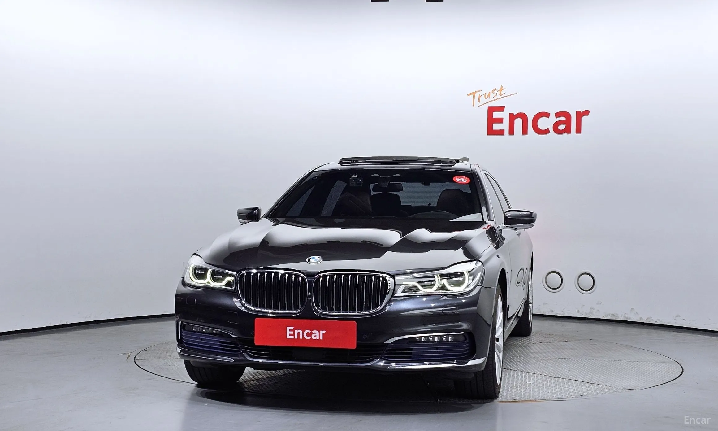BMW 7 Series (G11) превью 2
