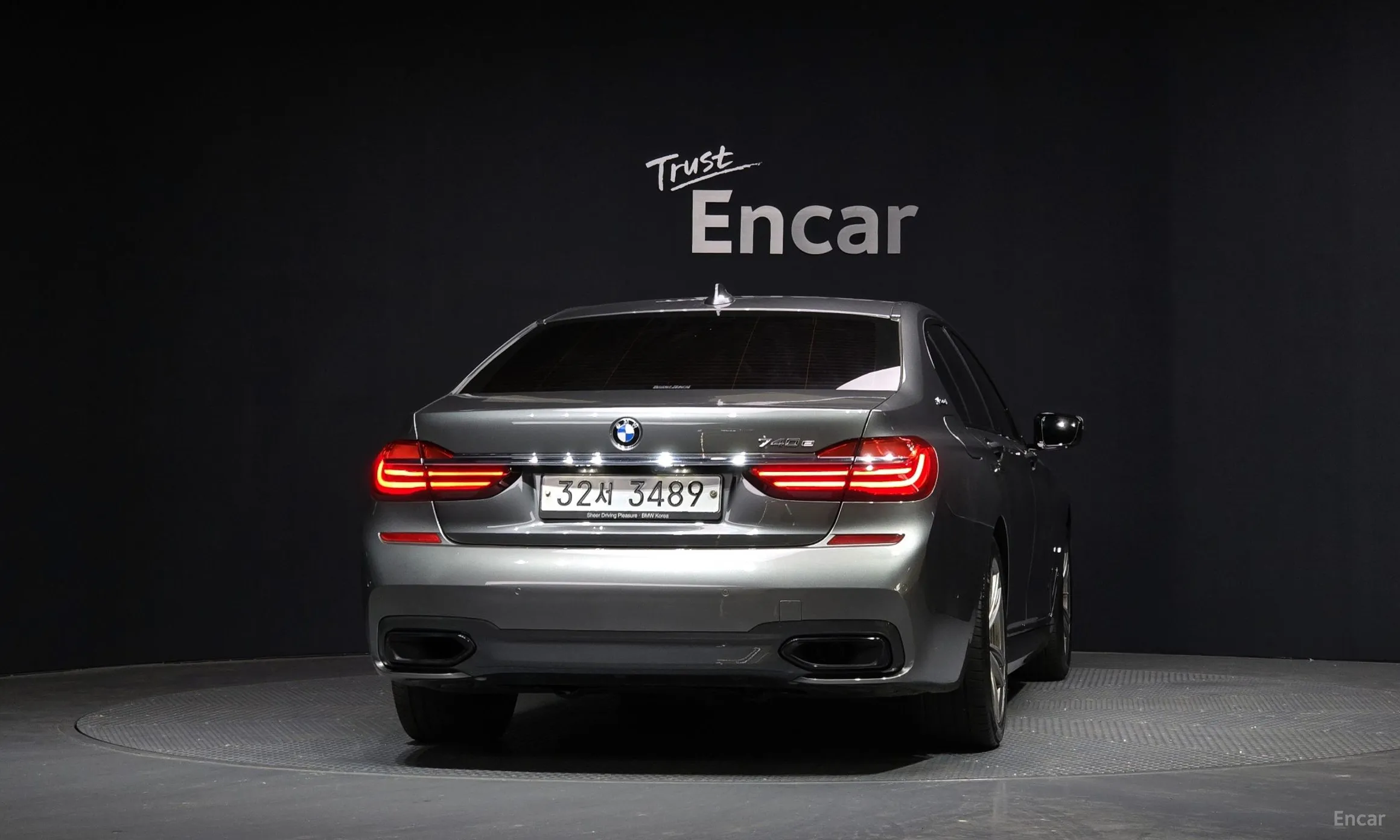 BMW 7 Series (G11) превью 3