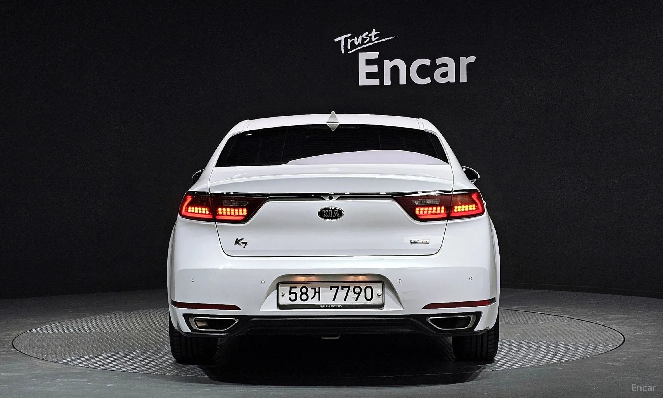 Kia K7 Hybrid превью 3