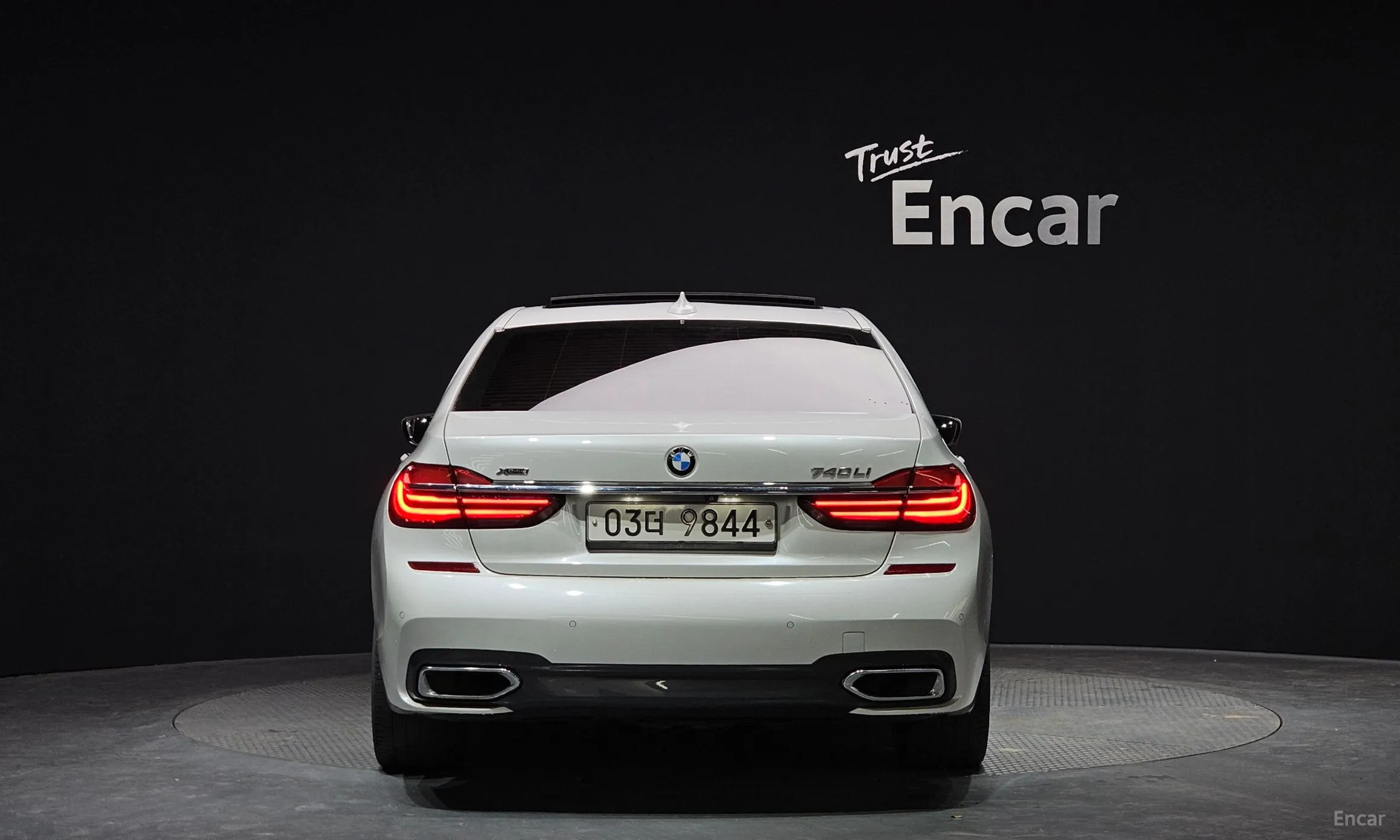 BMW 7 Series (G11) превью 3
