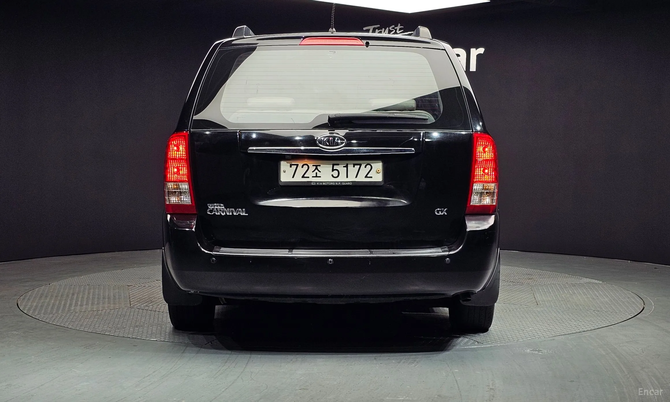 Kia Carnival R превью 3