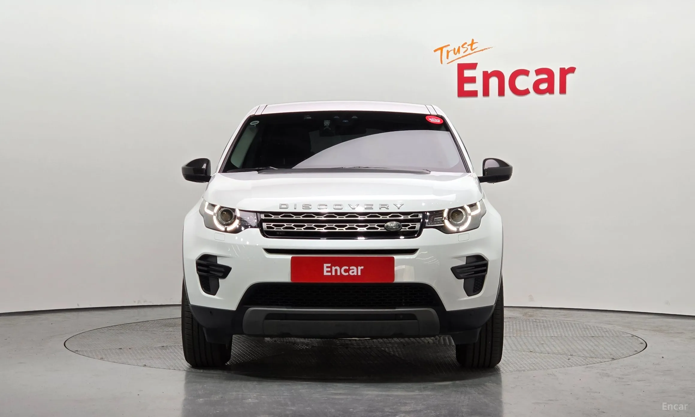 Land Rover Discovery Sports превью 2