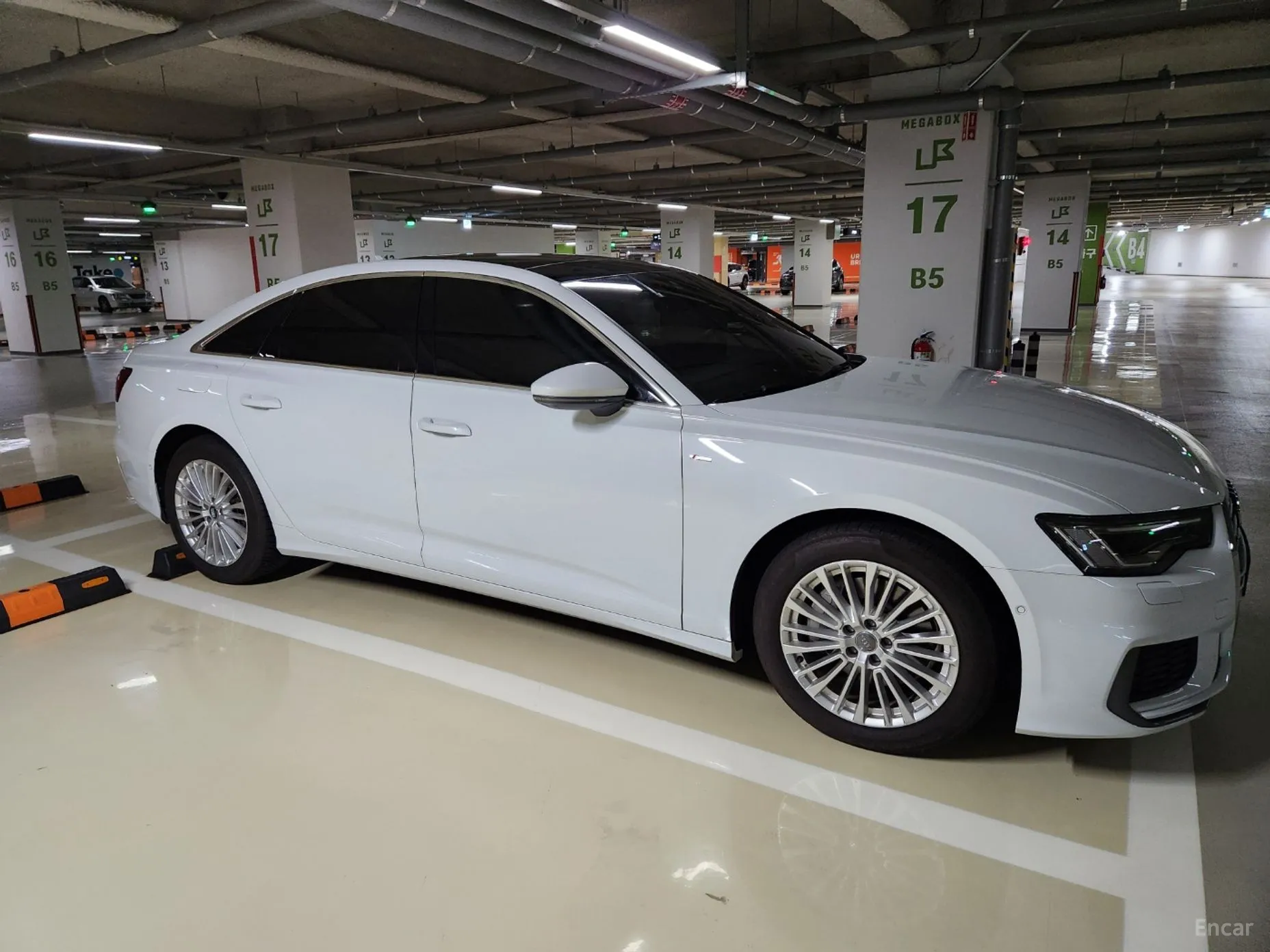Audi A6 (C8) превью 2