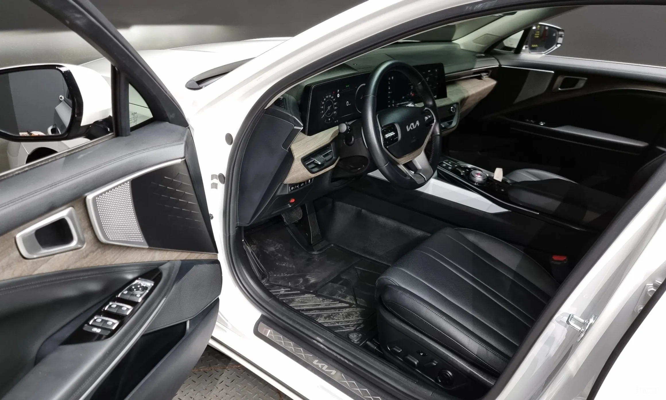 Kia K8 превью 11