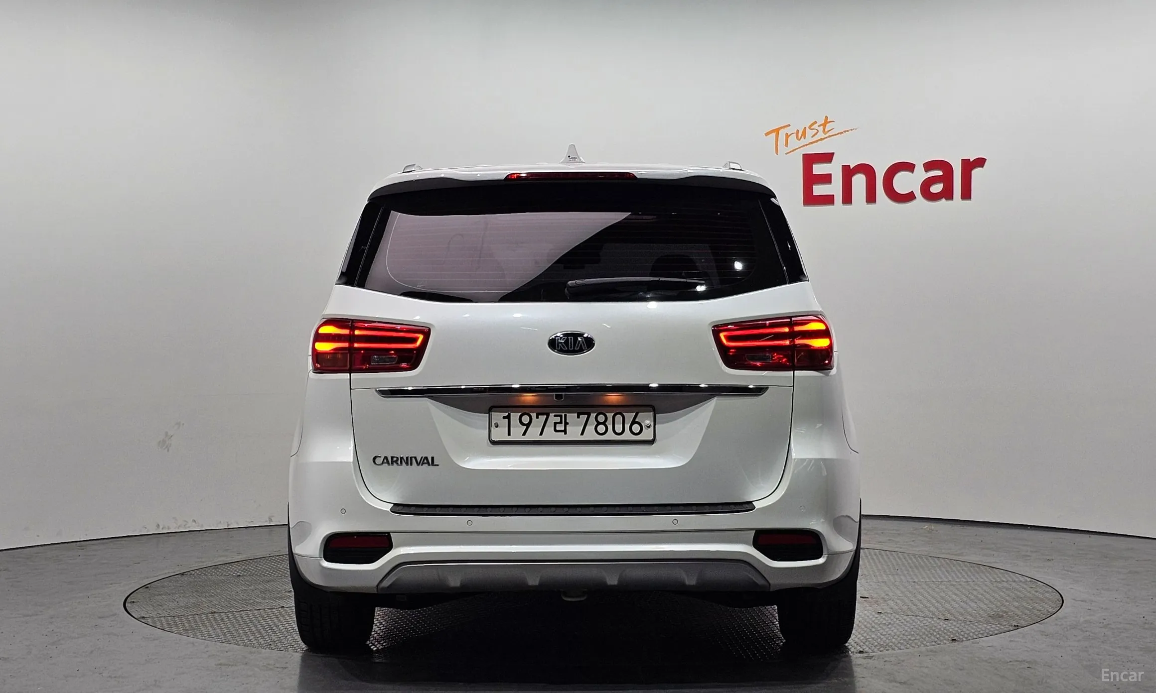 Kia Carnival превью 3