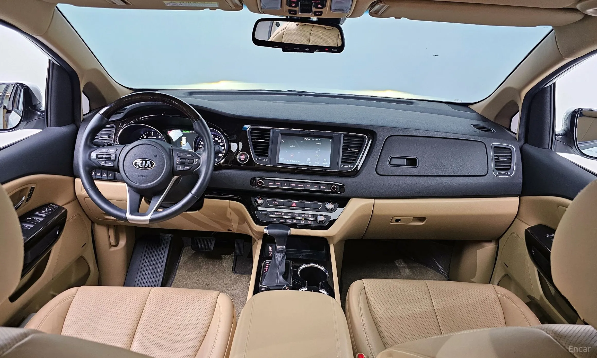 Kia Carnival превью 4