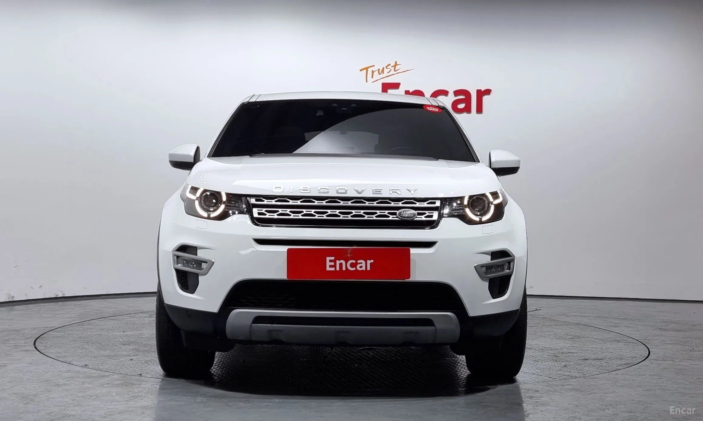 Land Rover Discovery Sports превью 2