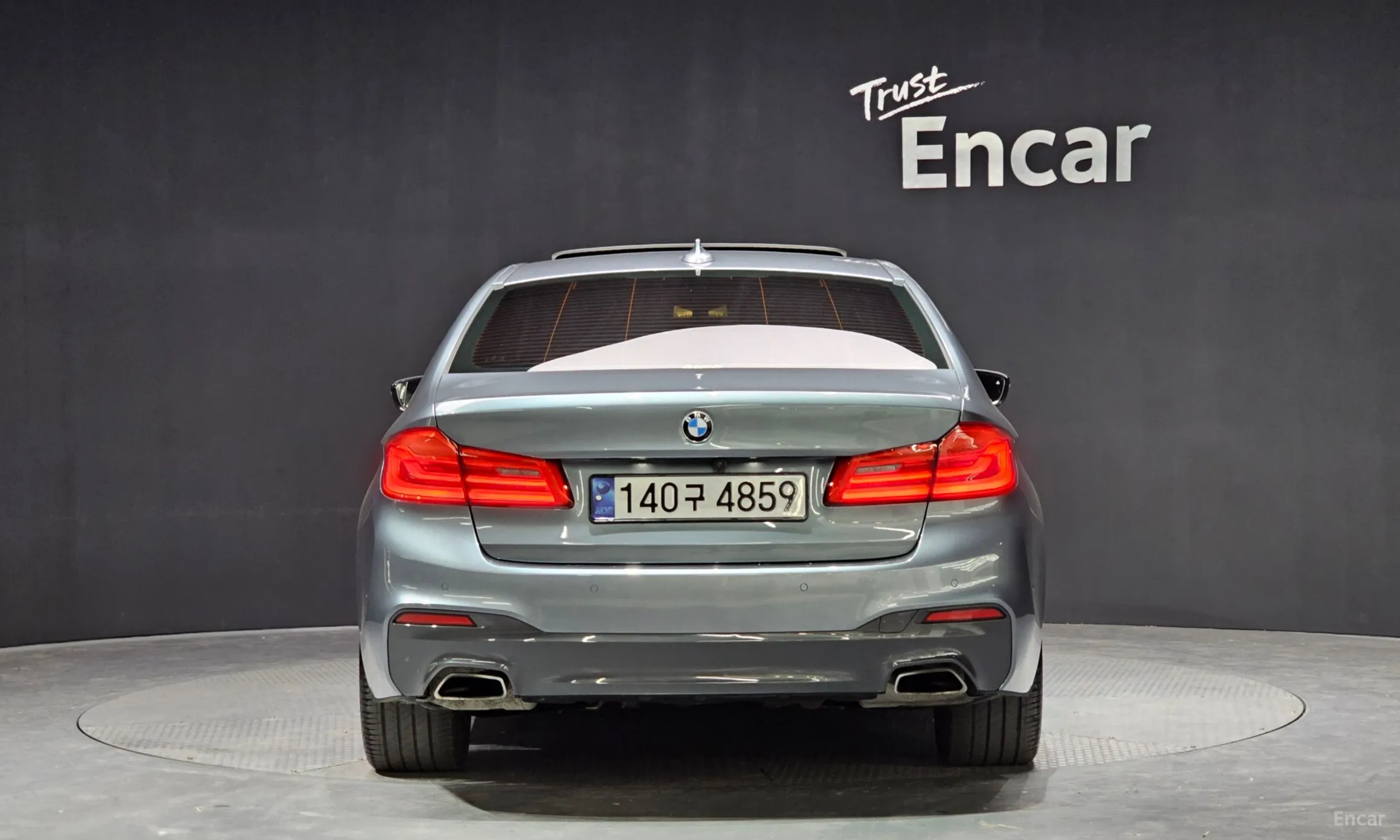 BMW 5 Series (G30) превью 3