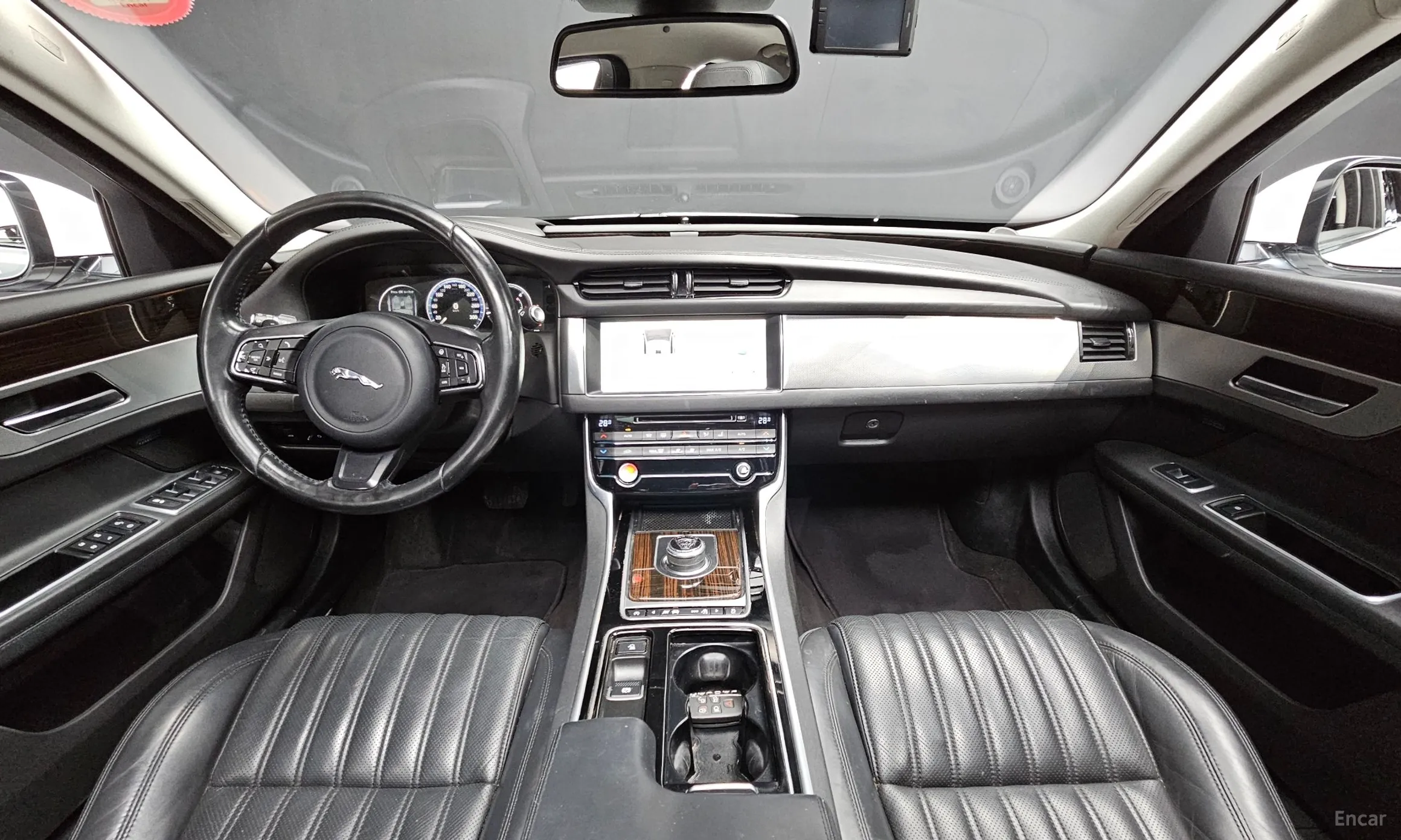 Jaguar XF (x260) превью 7