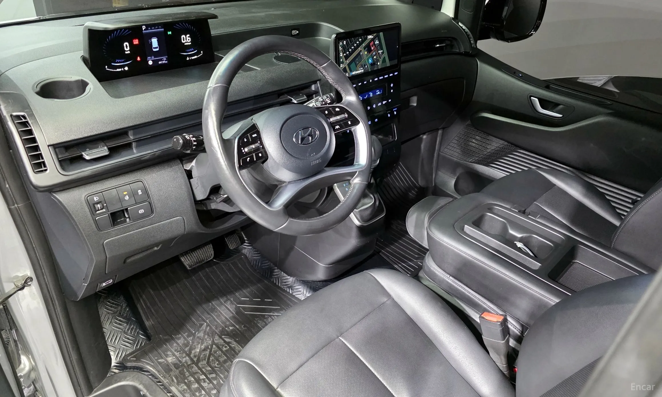 Hyundai Staria превью 4