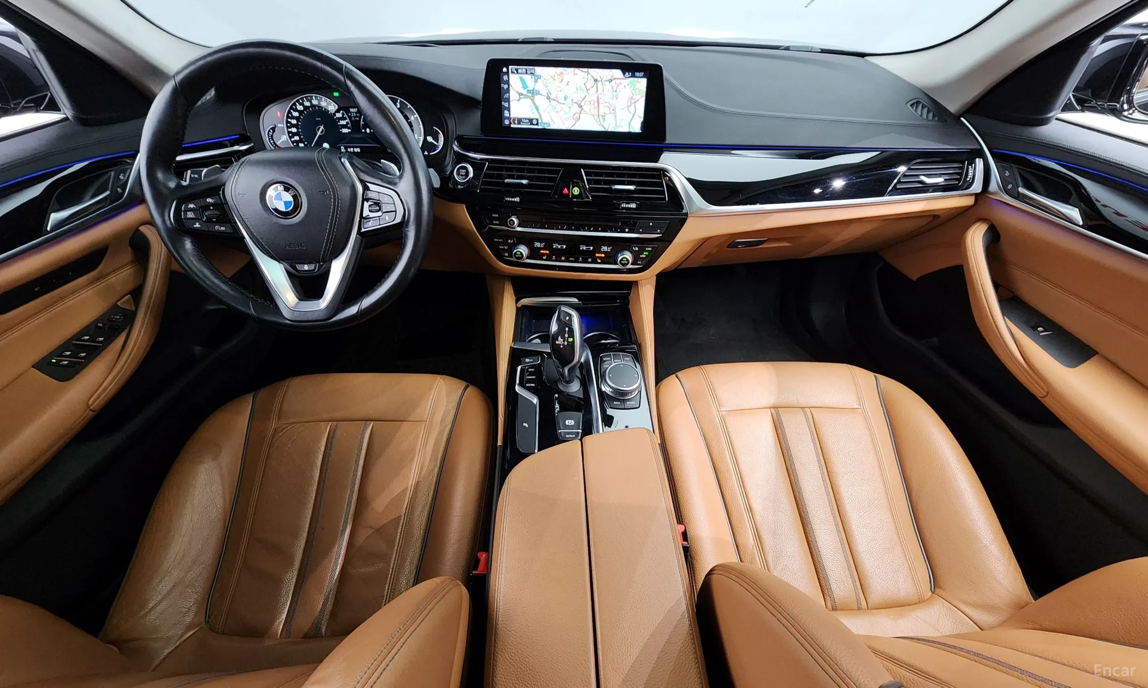 BMW 5 Series (G30) превью 4