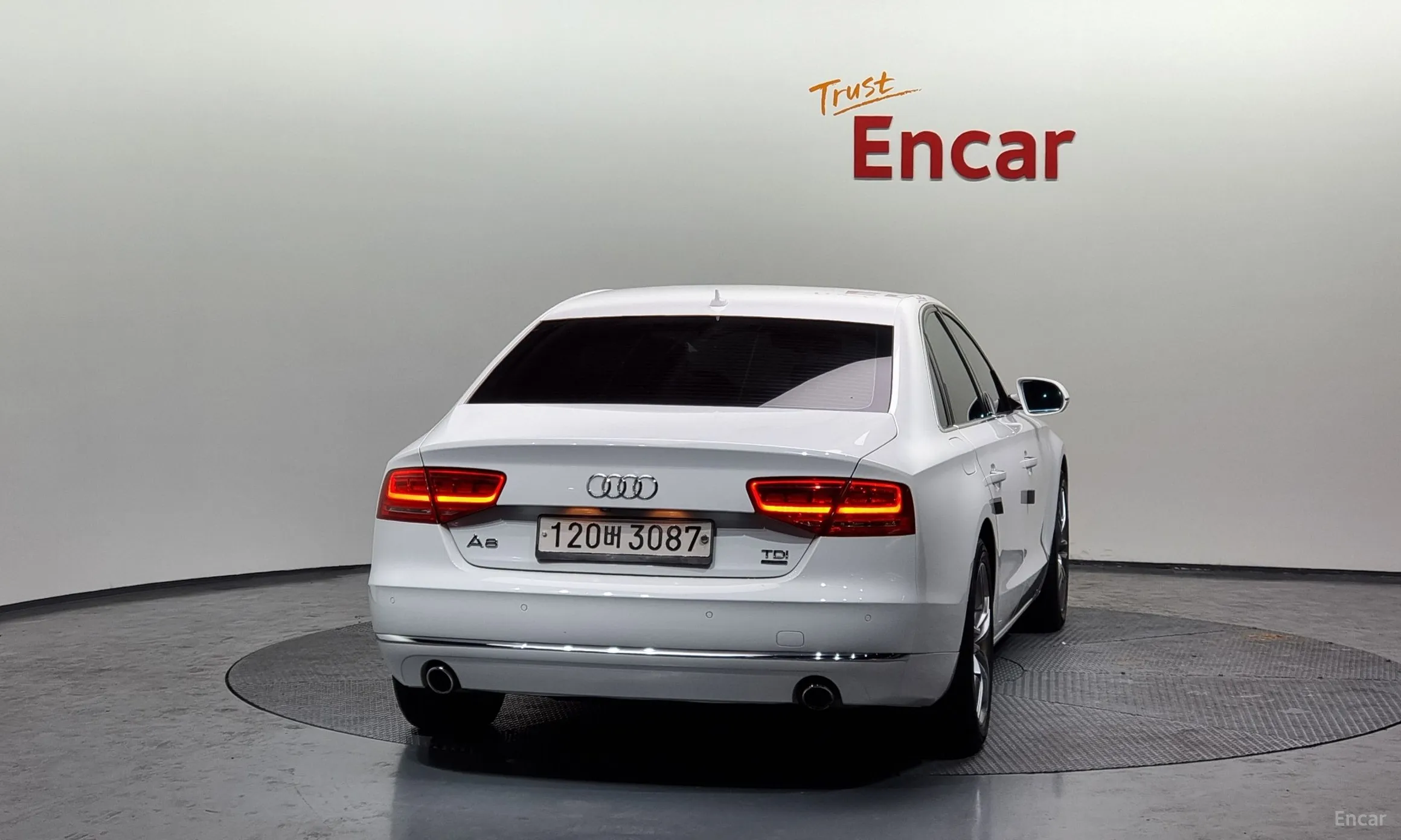 Audi New A8 превью 3