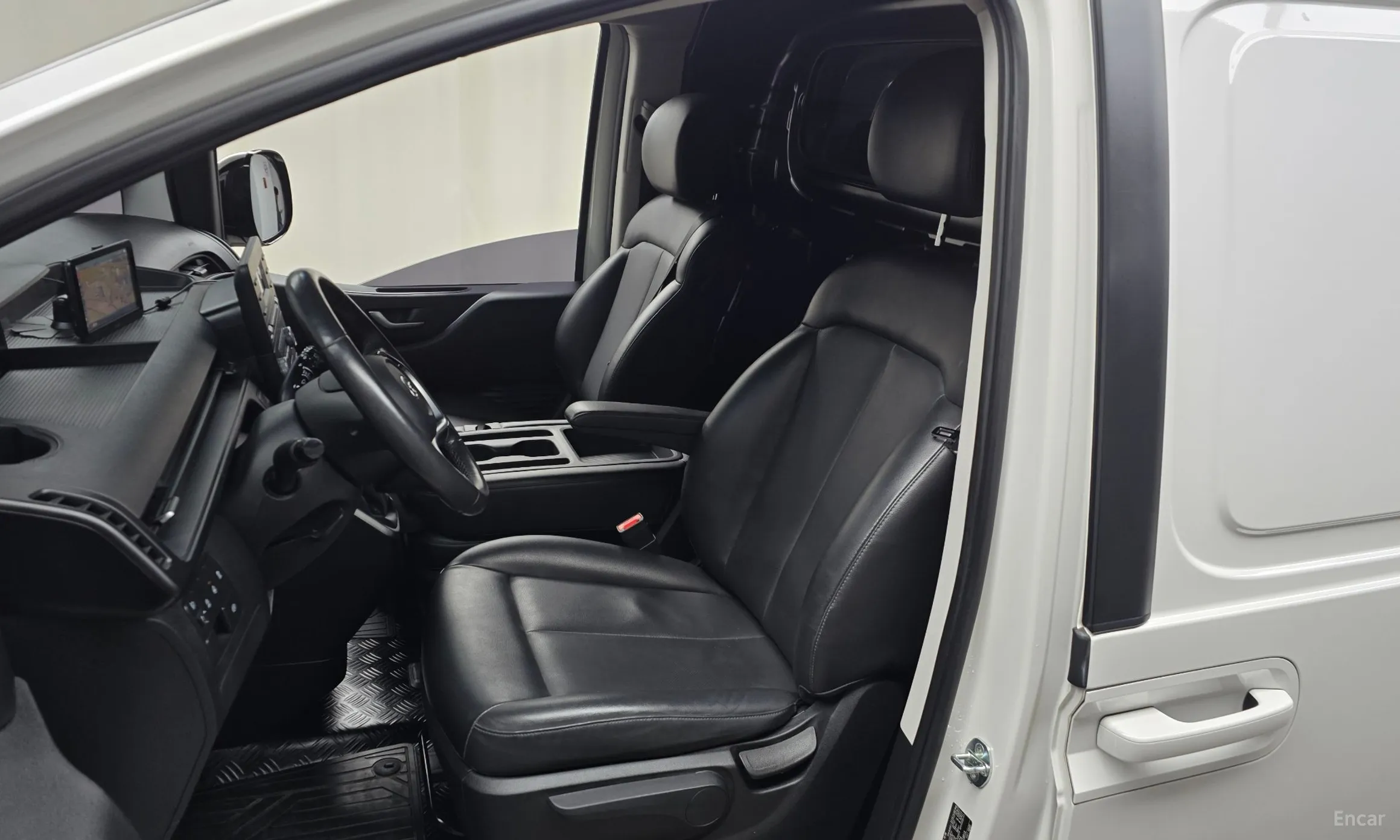 Hyundai Staria превью 4