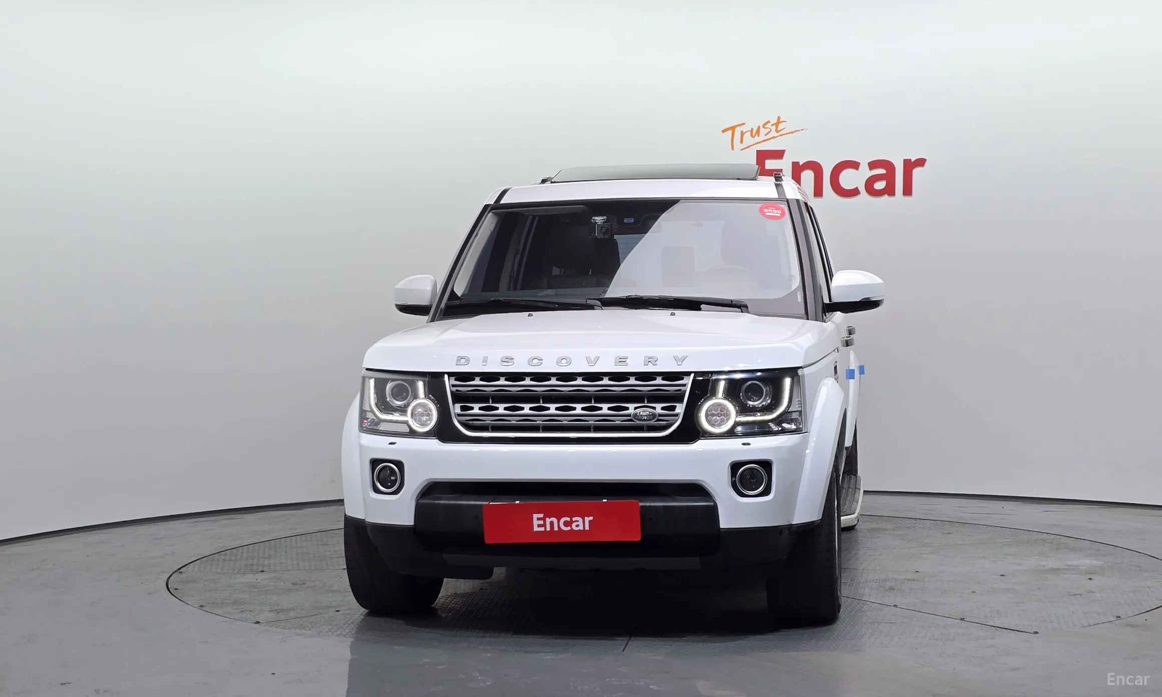 Land Rover Discovery 4 превью 2
