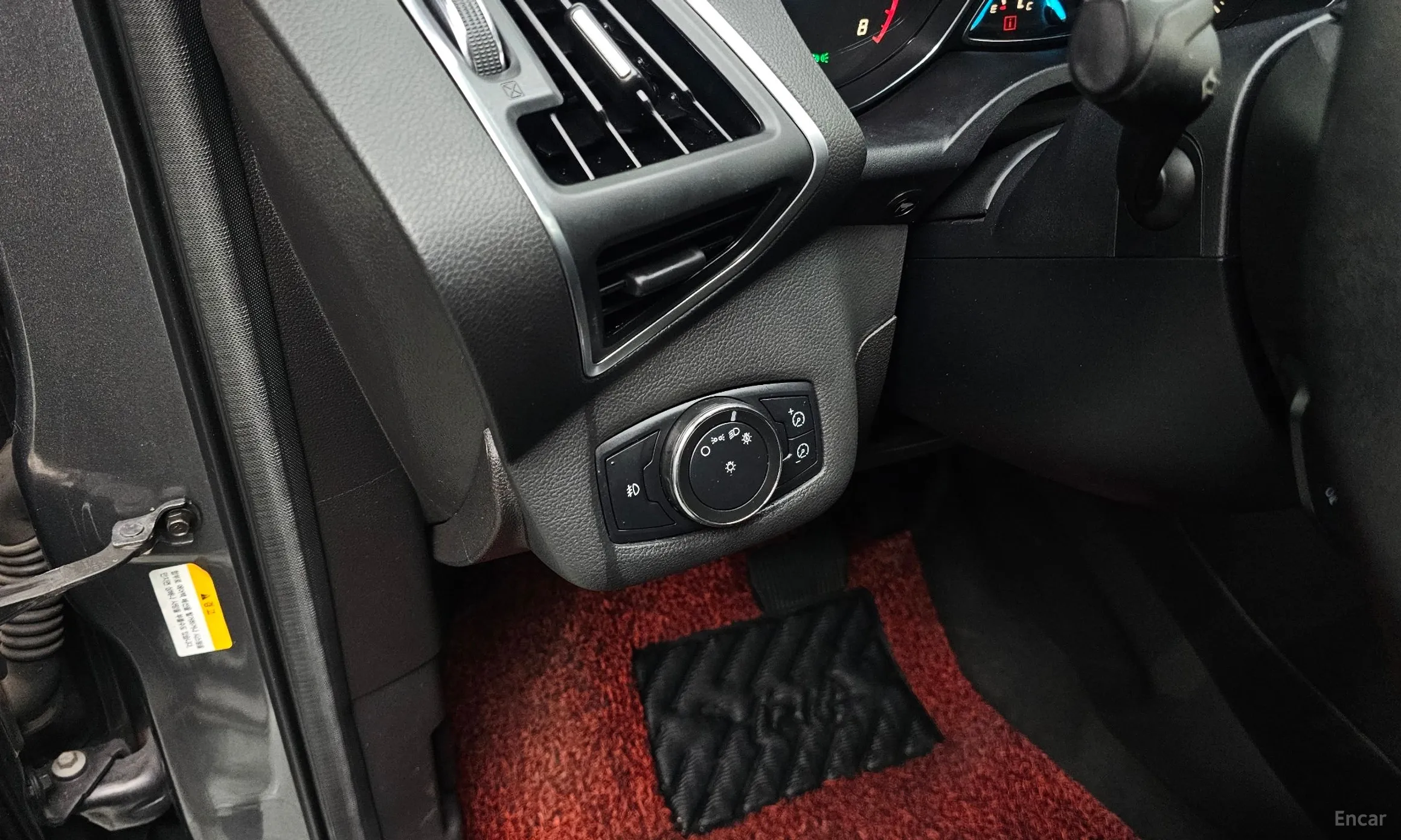 Ford Escape превью 14