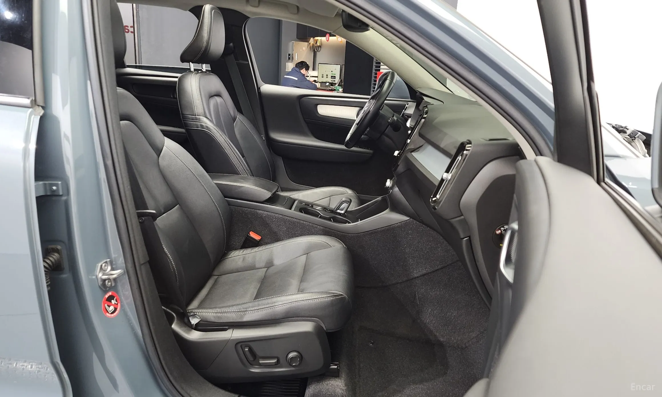 Volvo XC40 превью 11
