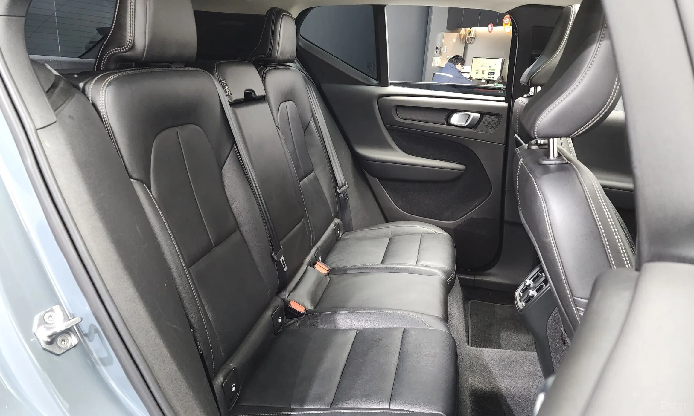 Volvo XC40 превью 12