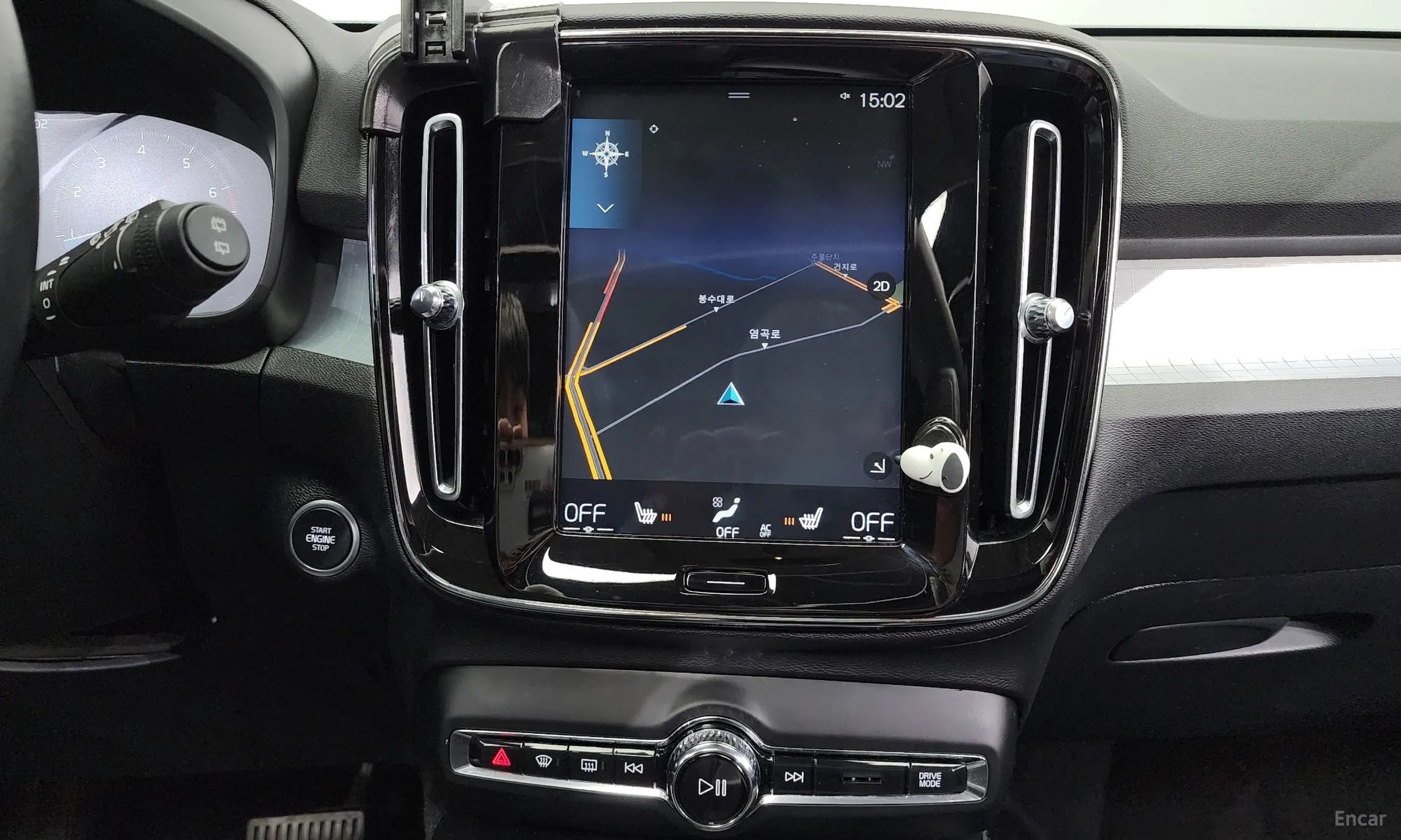 Volvo XC40 превью 14