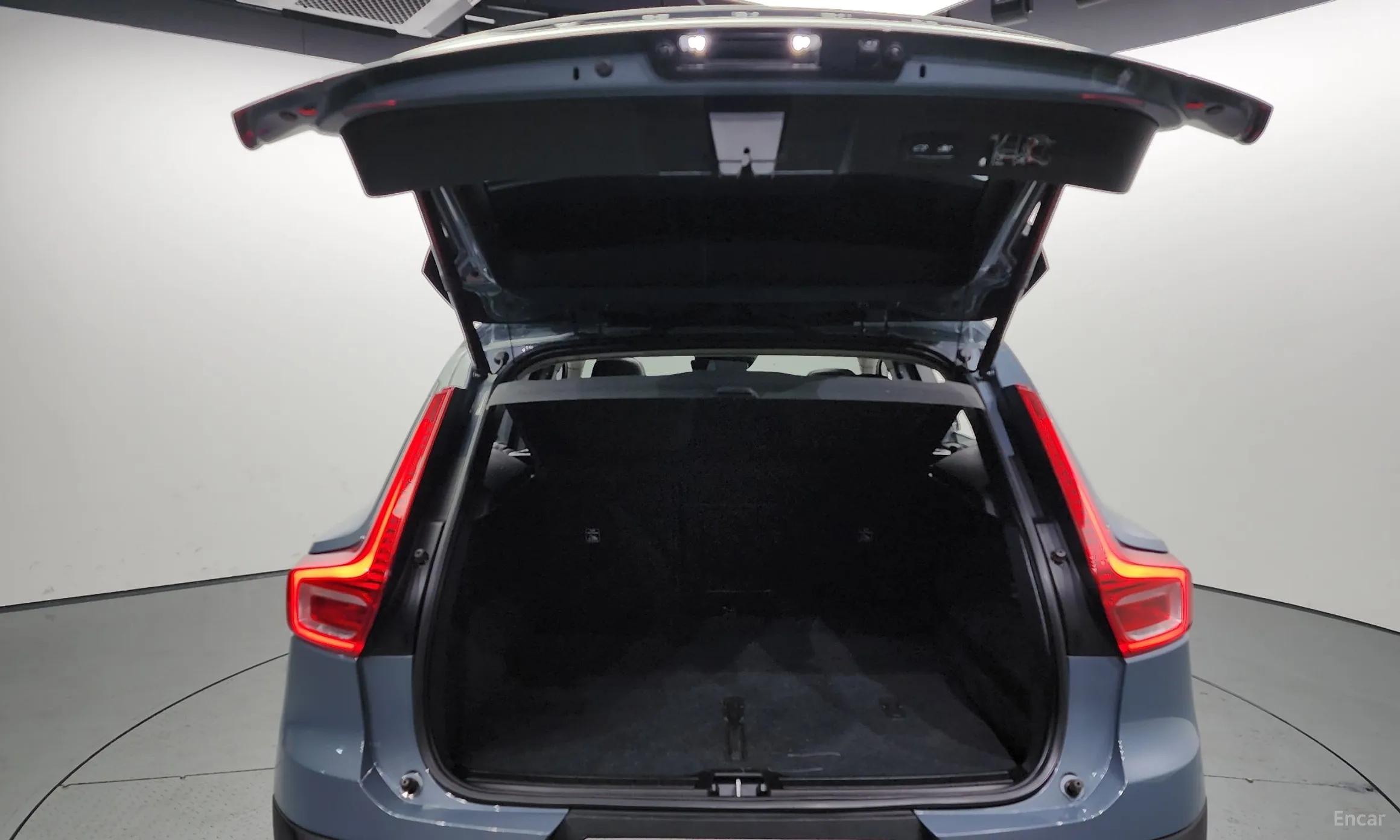 Volvo XC40 превью 20