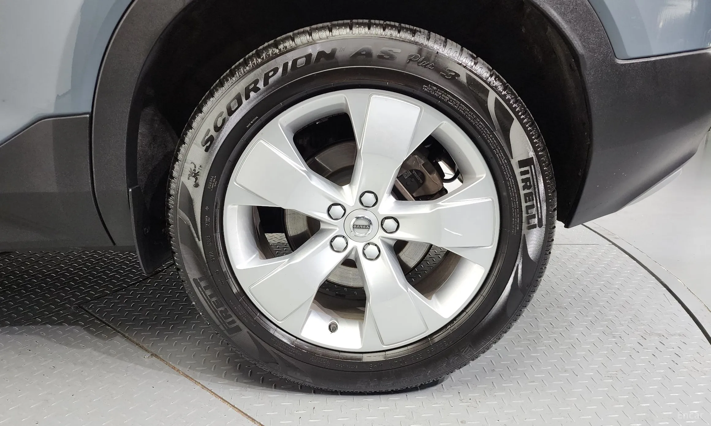 Volvo XC40 превью 5