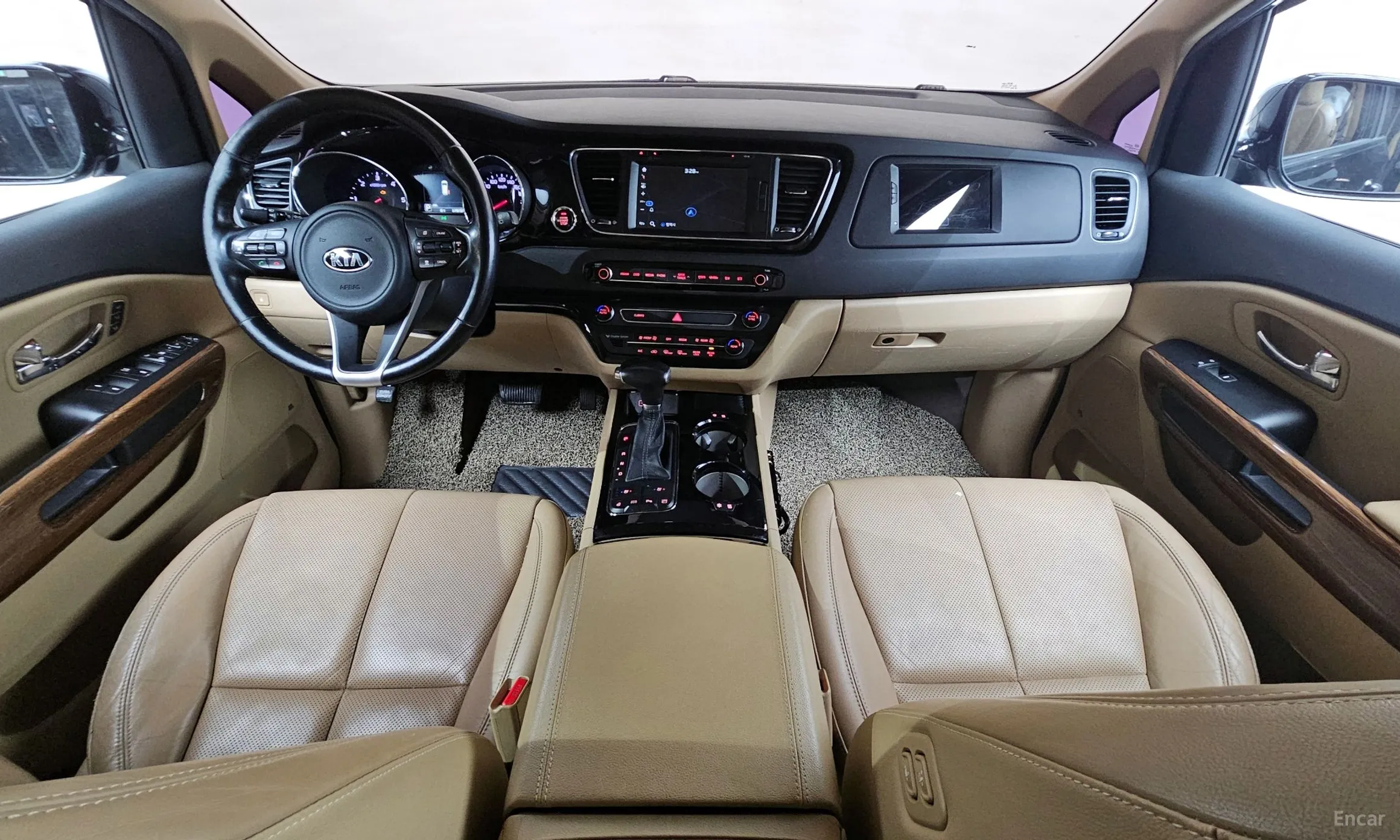 Kia Carnival превью 4