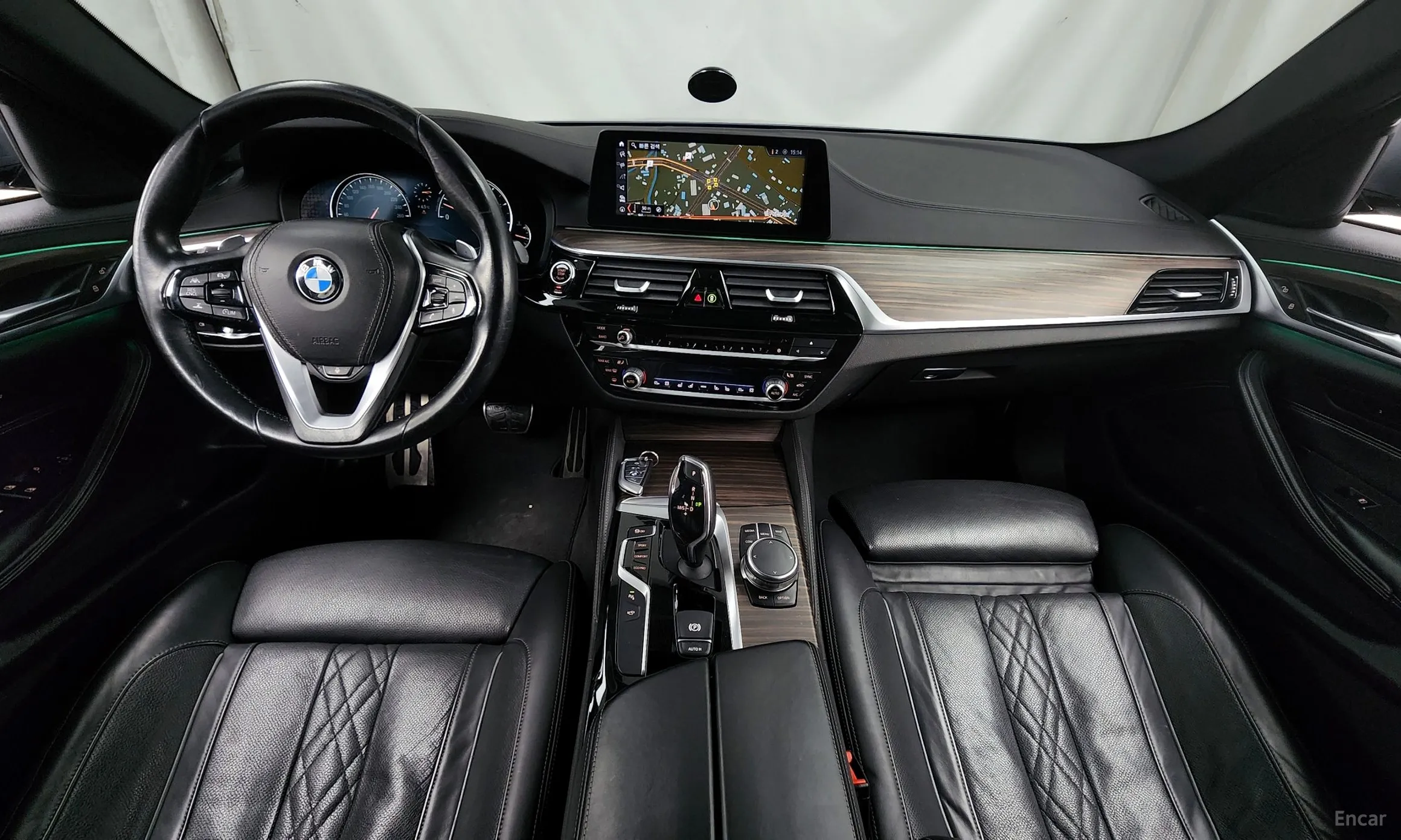 BMW 5 Series (G30) превью 4