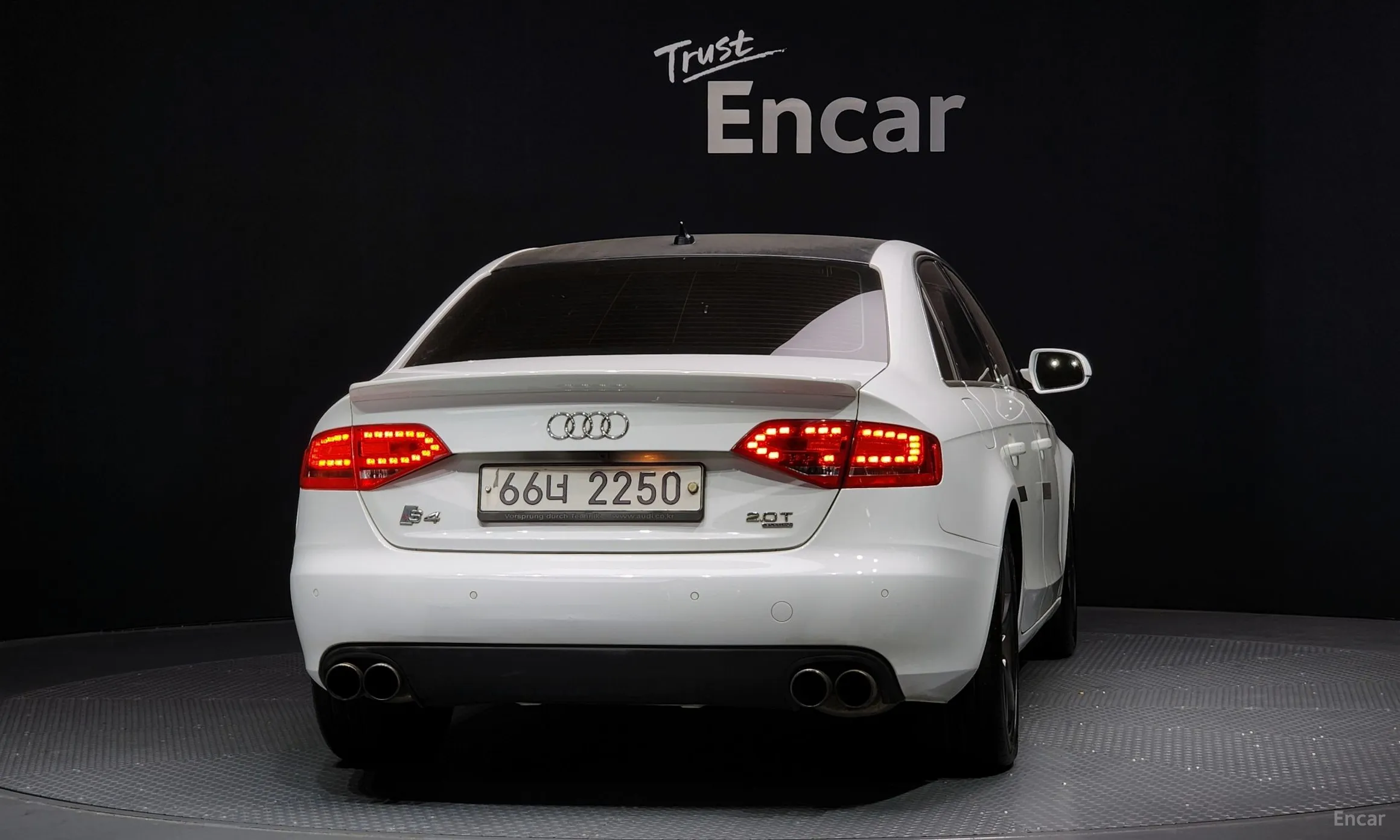 Audi New A4 превью 3