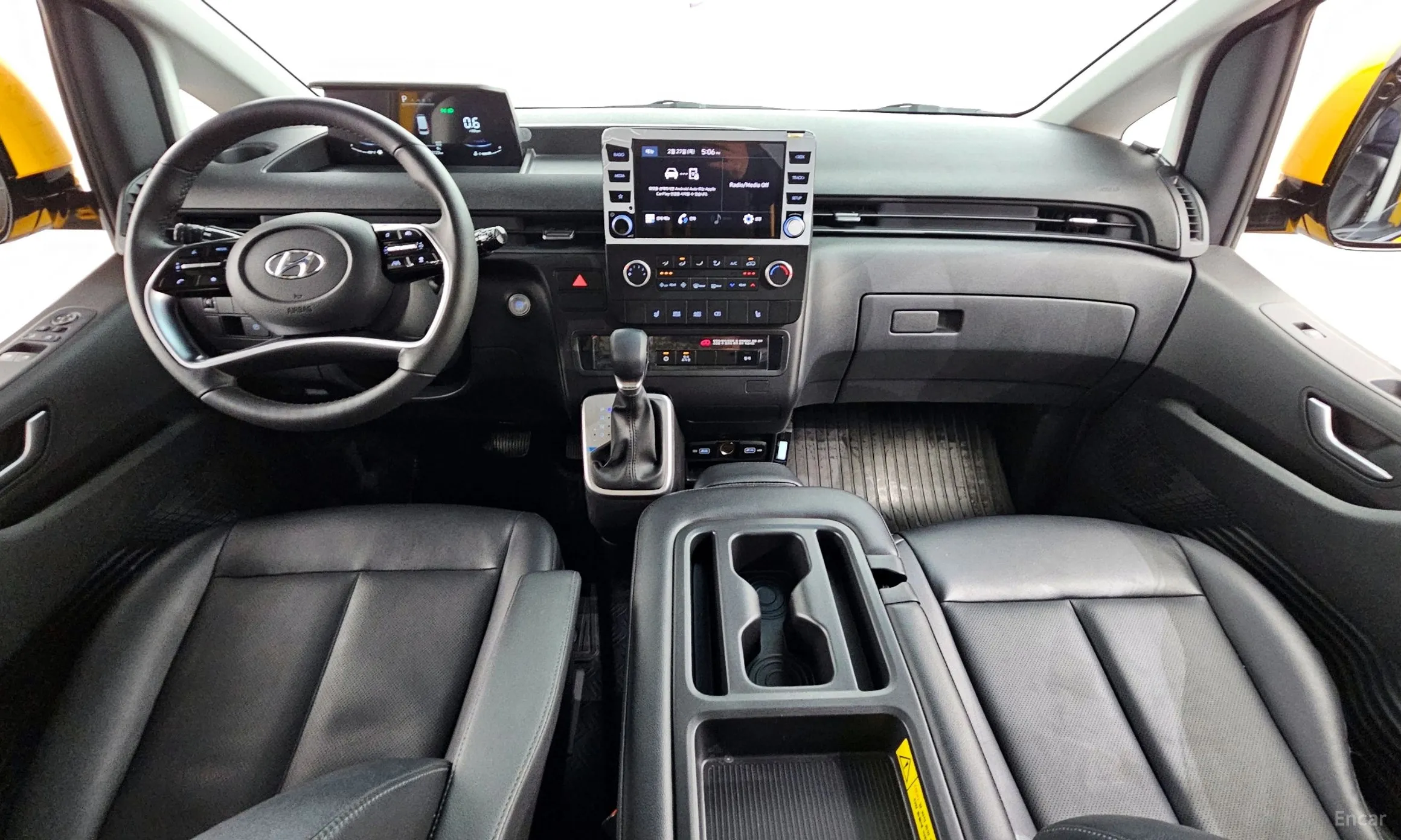 Hyundai Staria превью 4