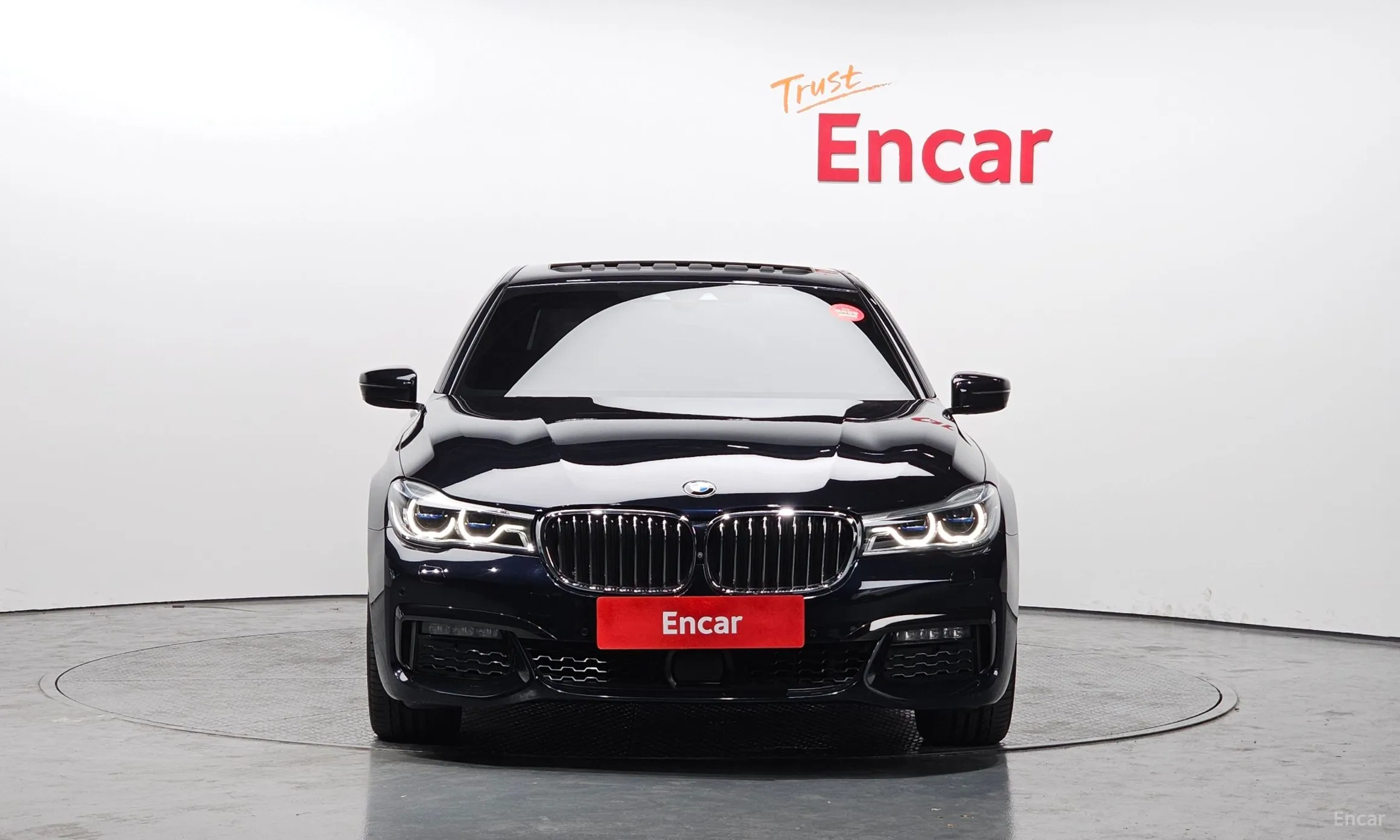 BMW 7 Series (G11) превью 2