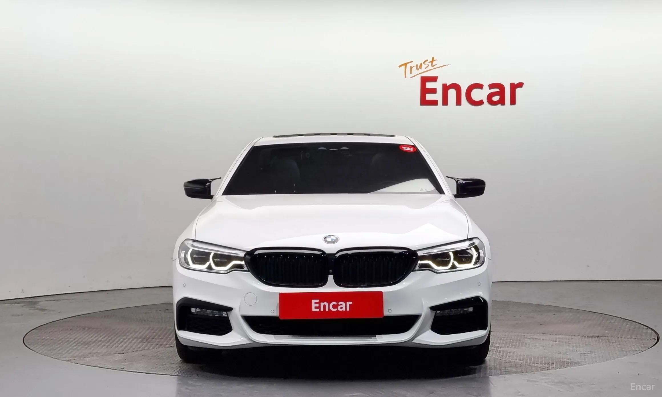 BMW 5 Series (G30) превью 2