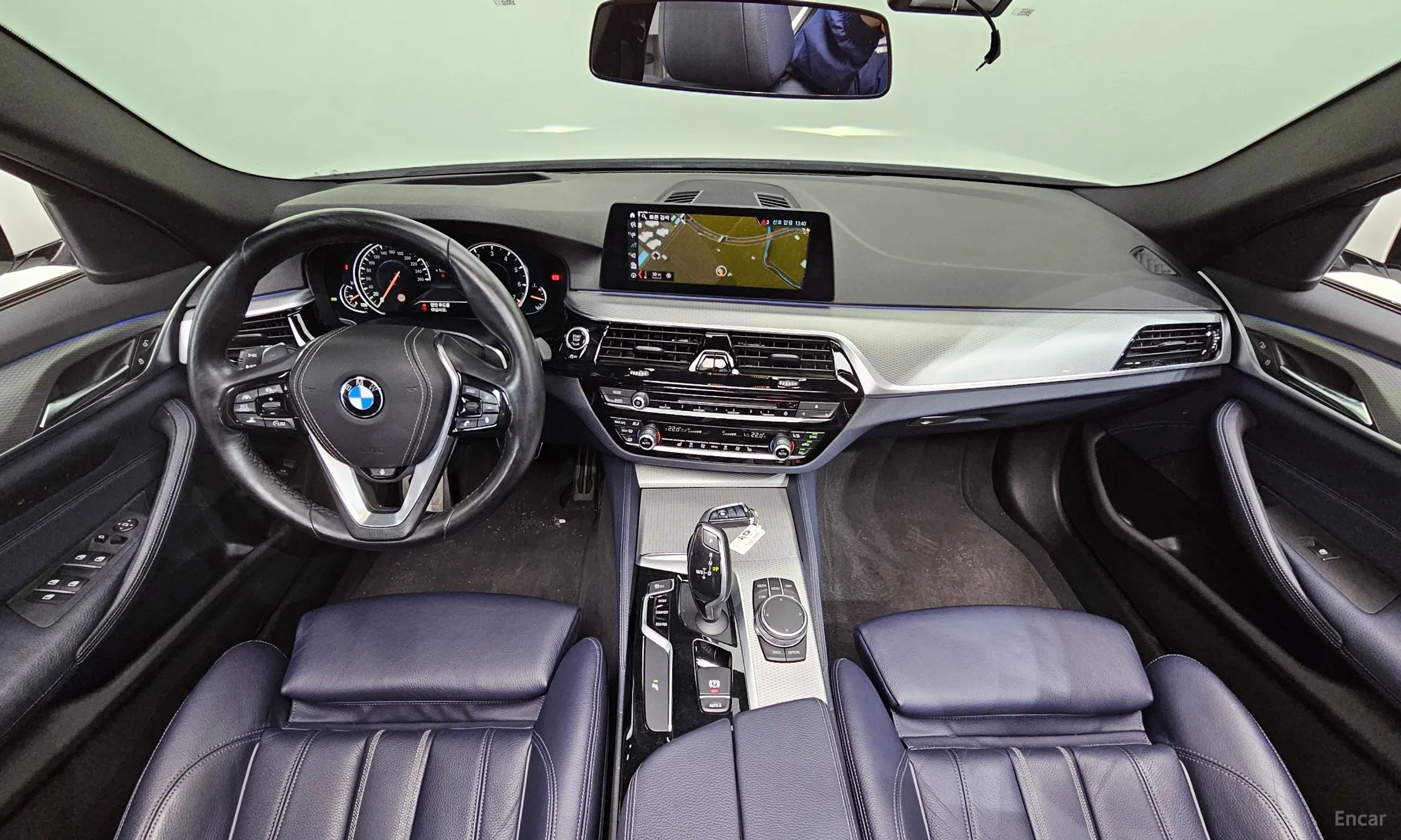 BMW 5 Series (G30) превью 4
