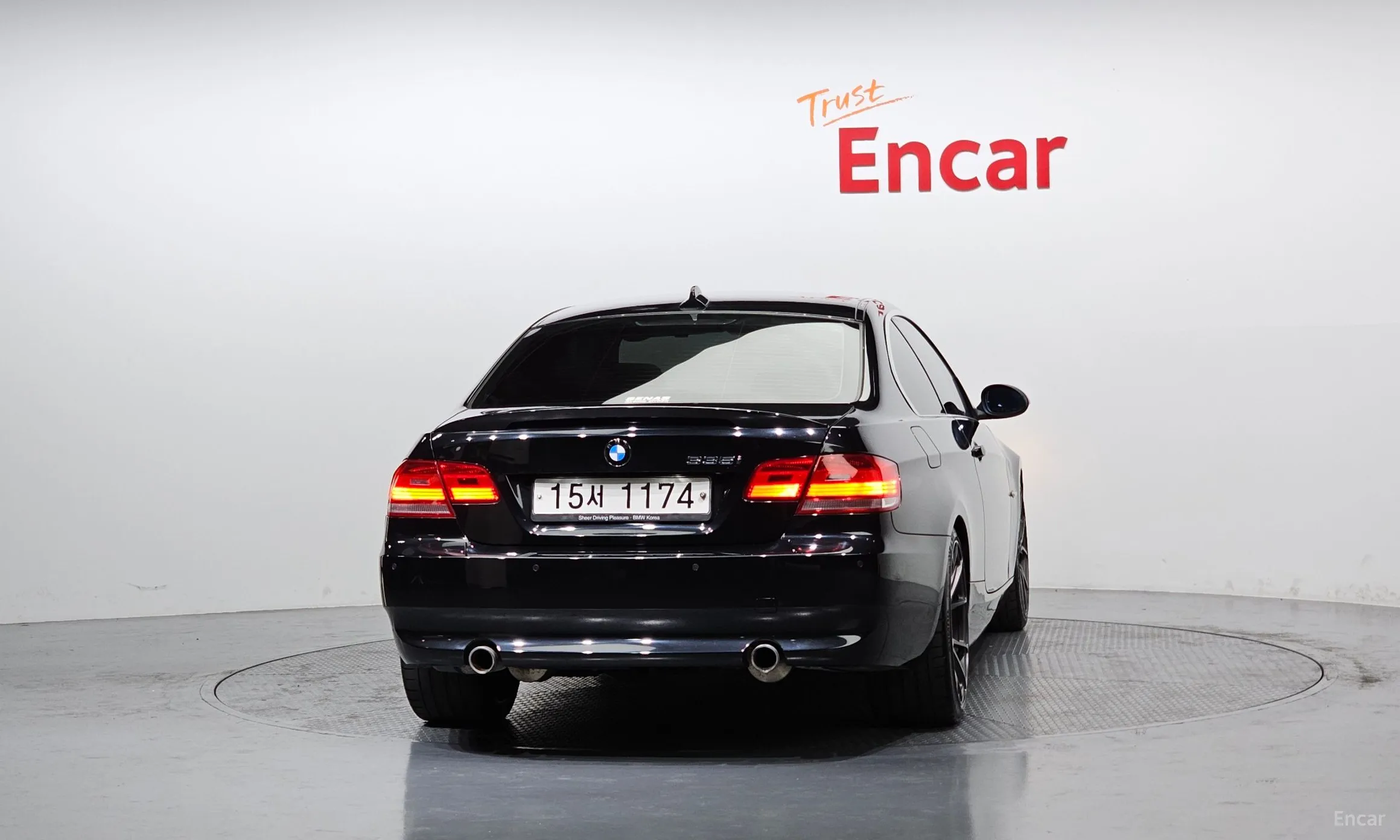 BMW 3 Series (E90) превью 3