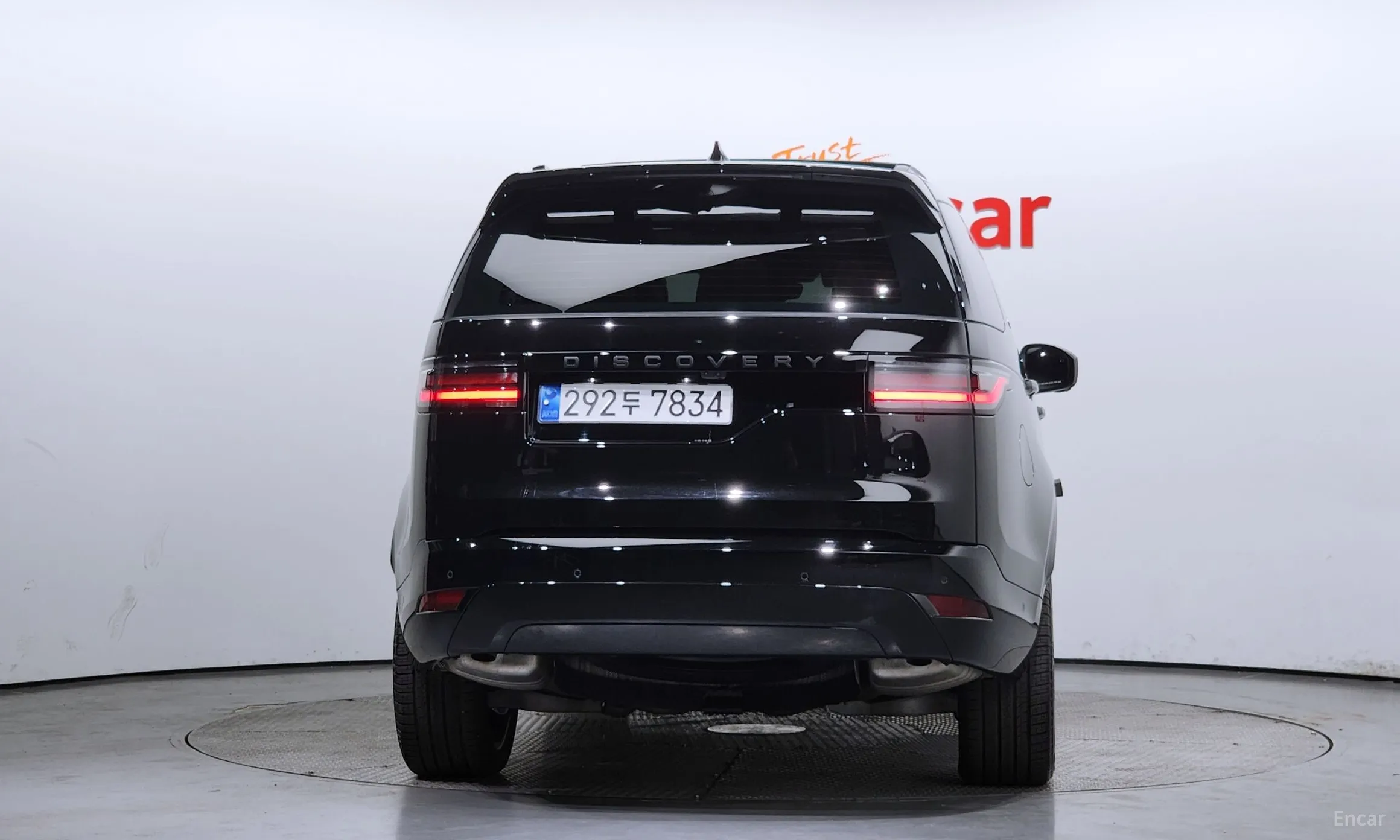 Land Rover Discovery 5 превью 3