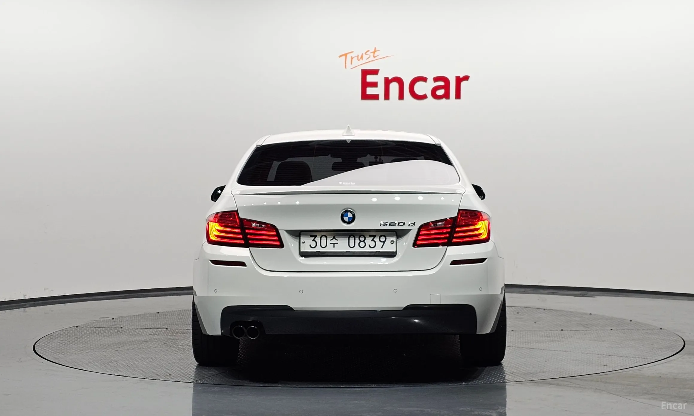 BMW 5 Series (F10) превью 3
