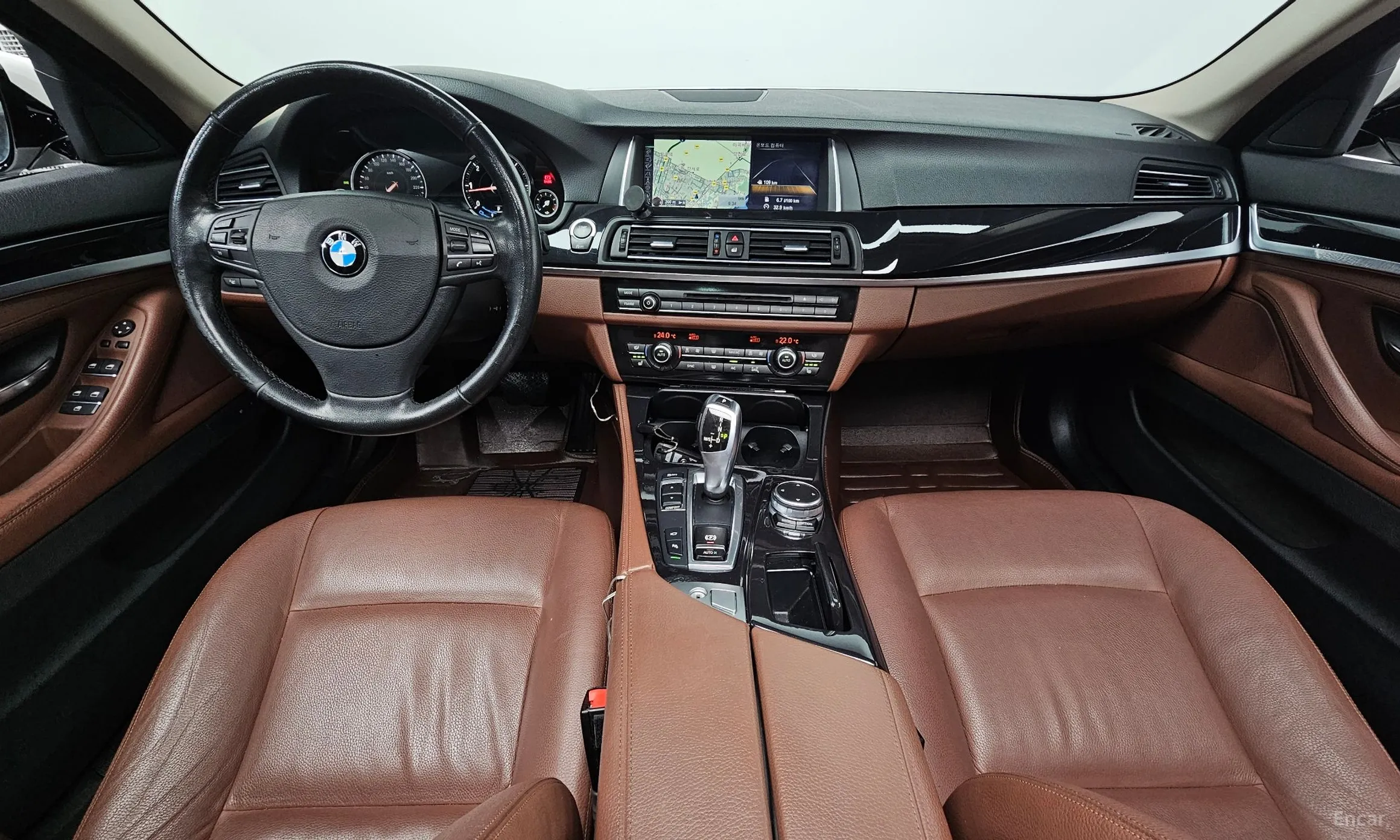 BMW 5 Series (F10) превью 4