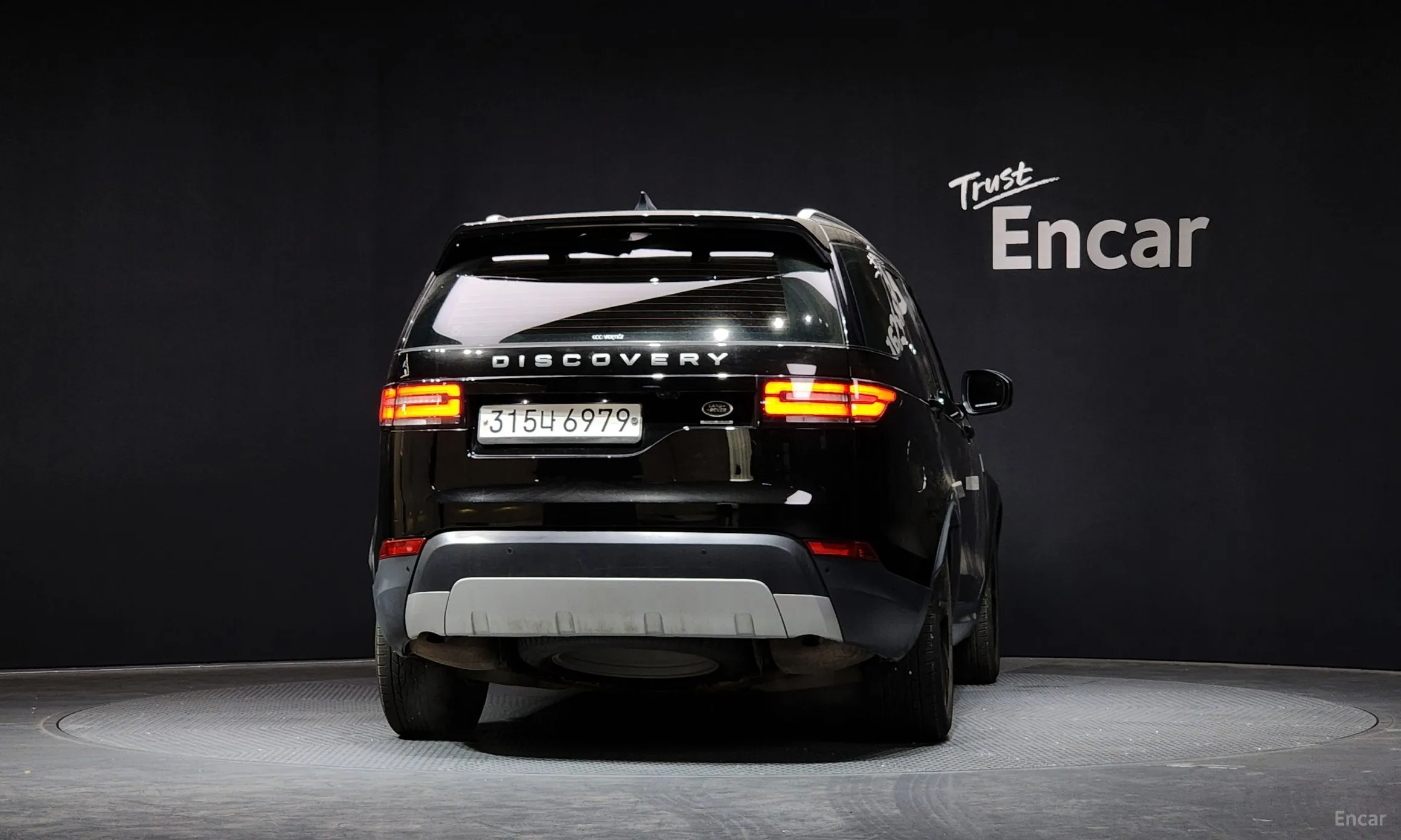 Land Rover Discovery 5 превью 3