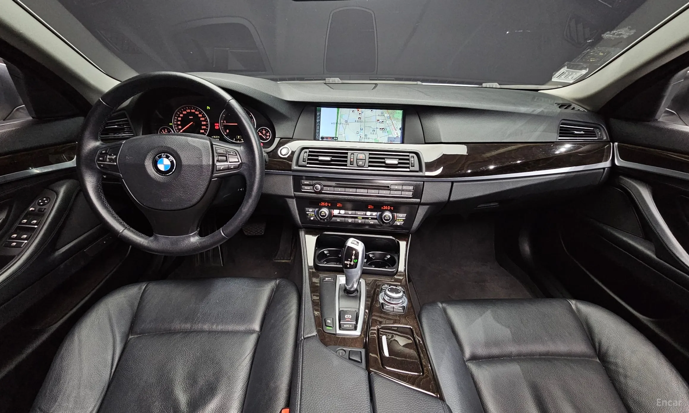 BMW 5 Series (F10) превью 4