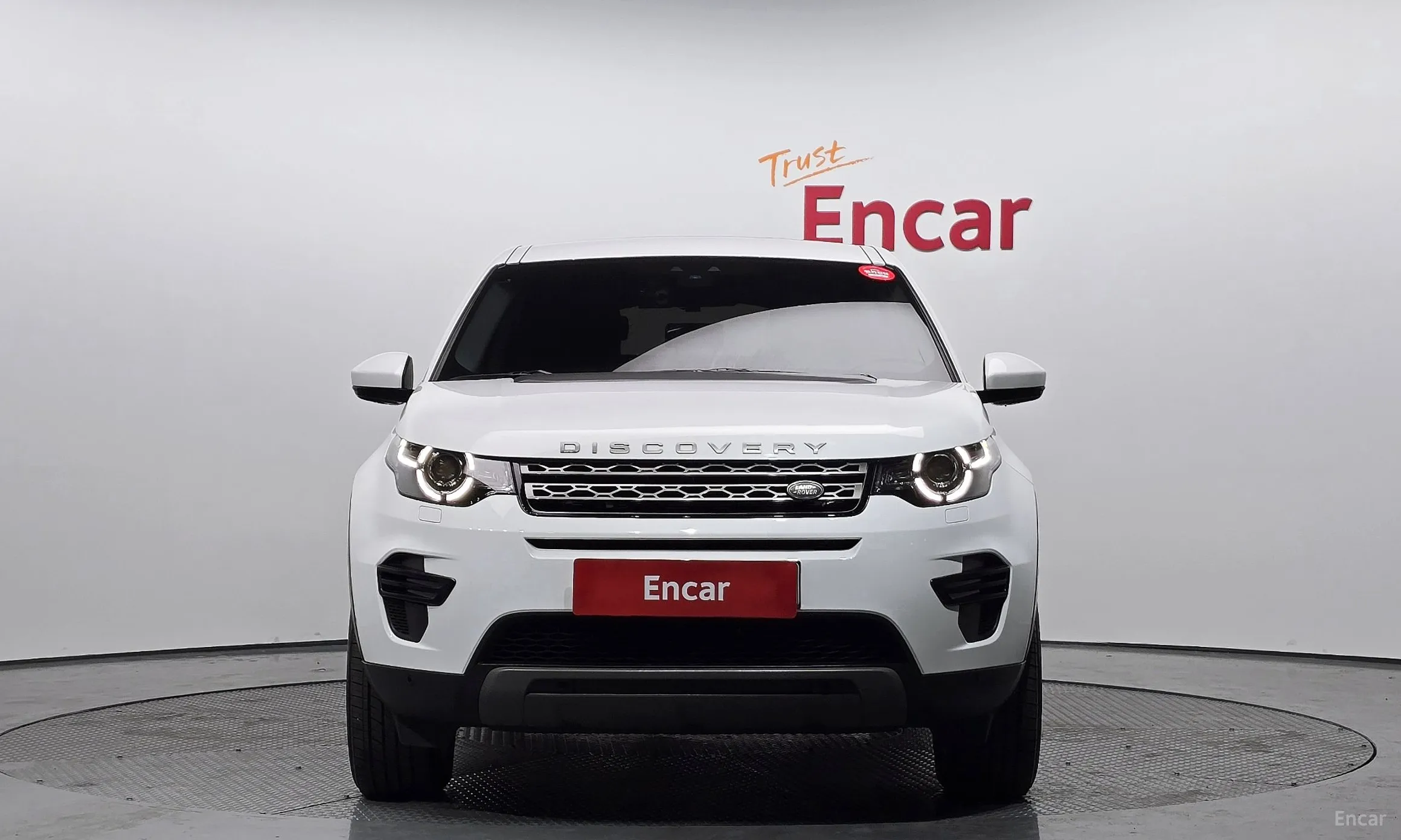 Land Rover Discovery Sports превью 2