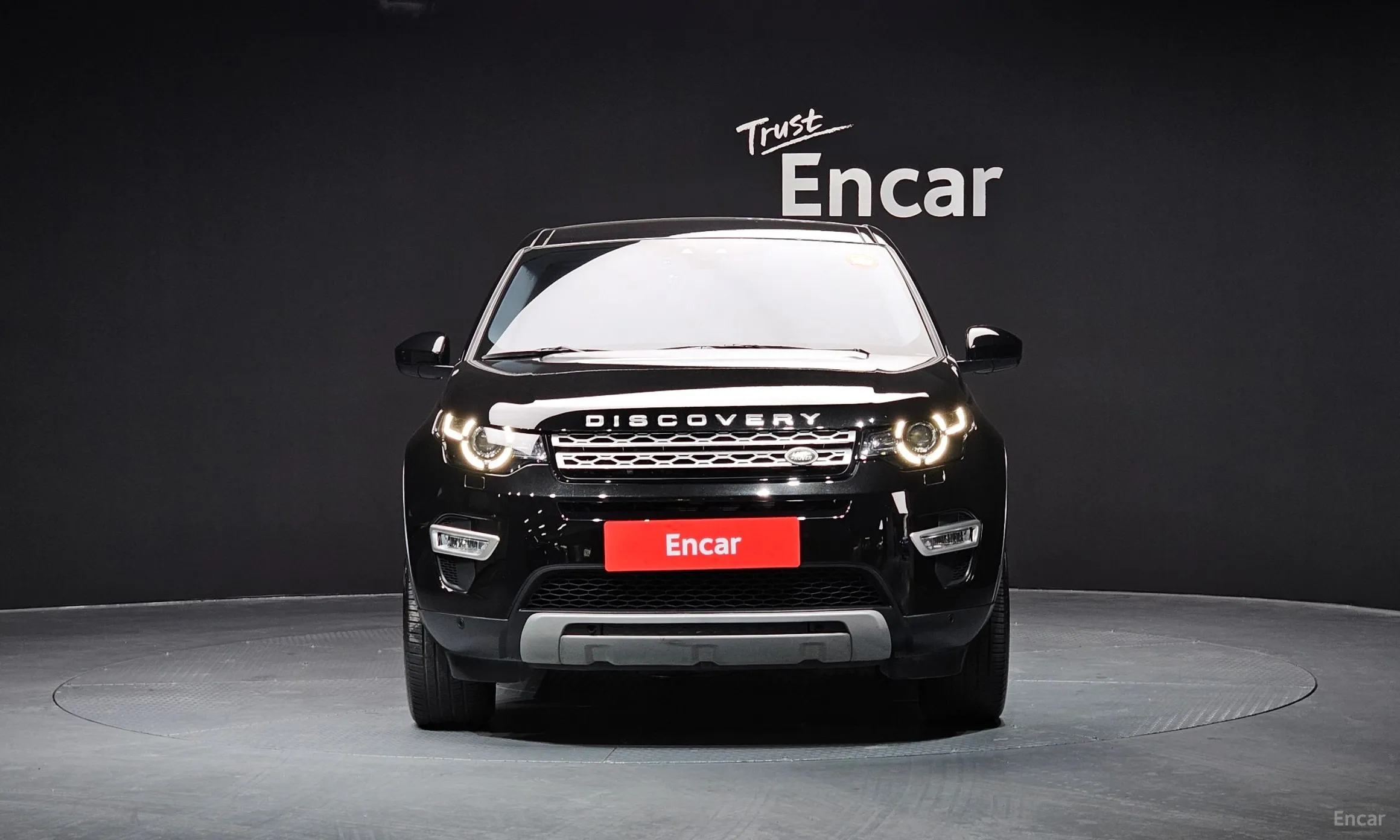 Land Rover Discovery Sports превью 2