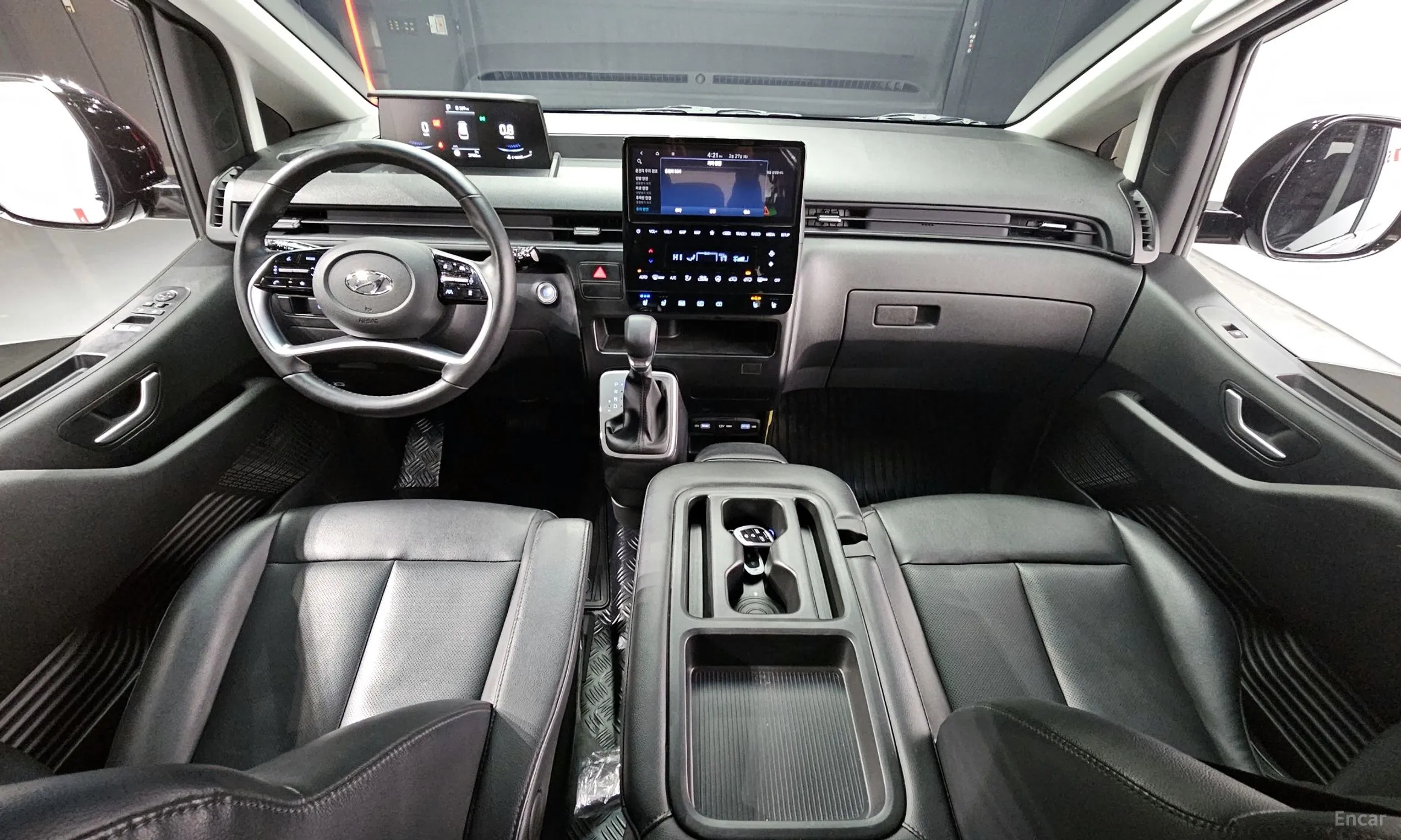 Hyundai Staria превью 4