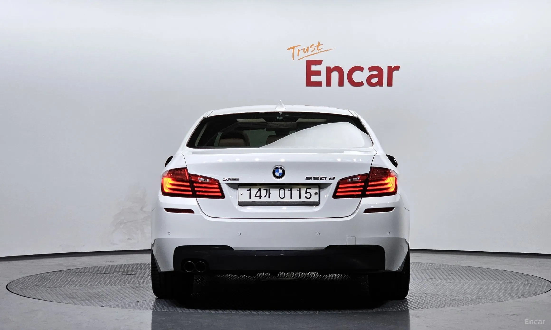 BMW 5 Series (F10) превью 3