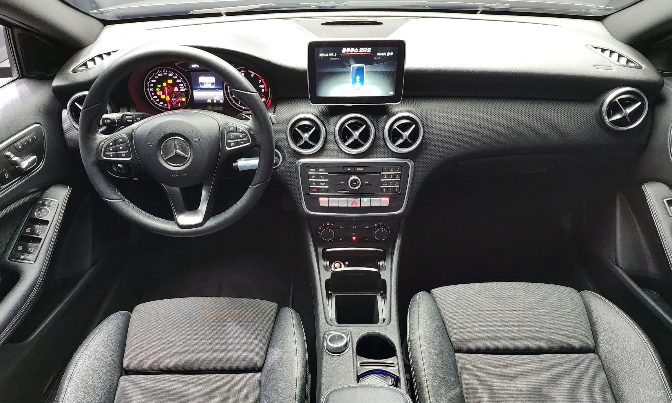 Mercedes Benz A-Class W176 превью 4