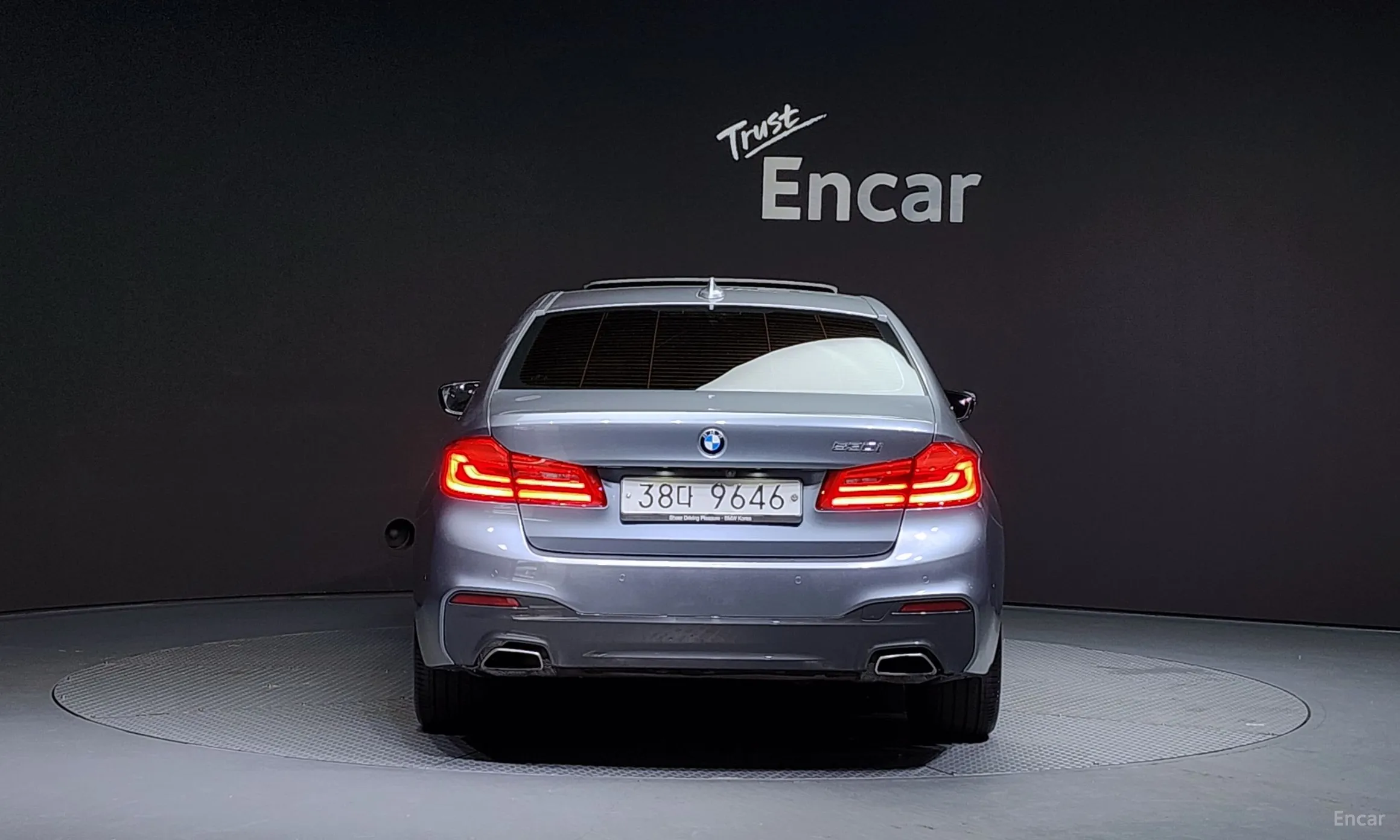 BMW 5 Series (G30) превью 3