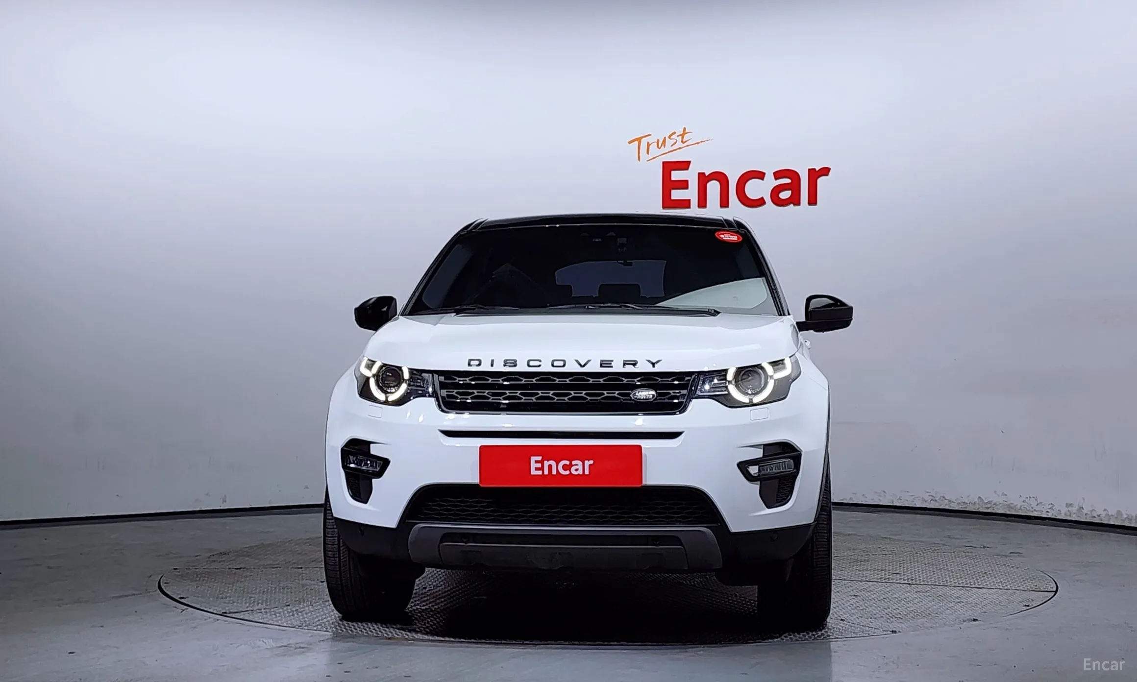 Land Rover Discovery Sports превью 2