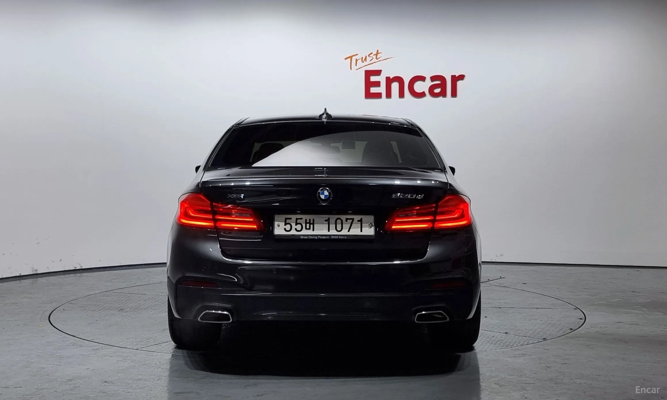 BMW 5 Series (G30) превью 3