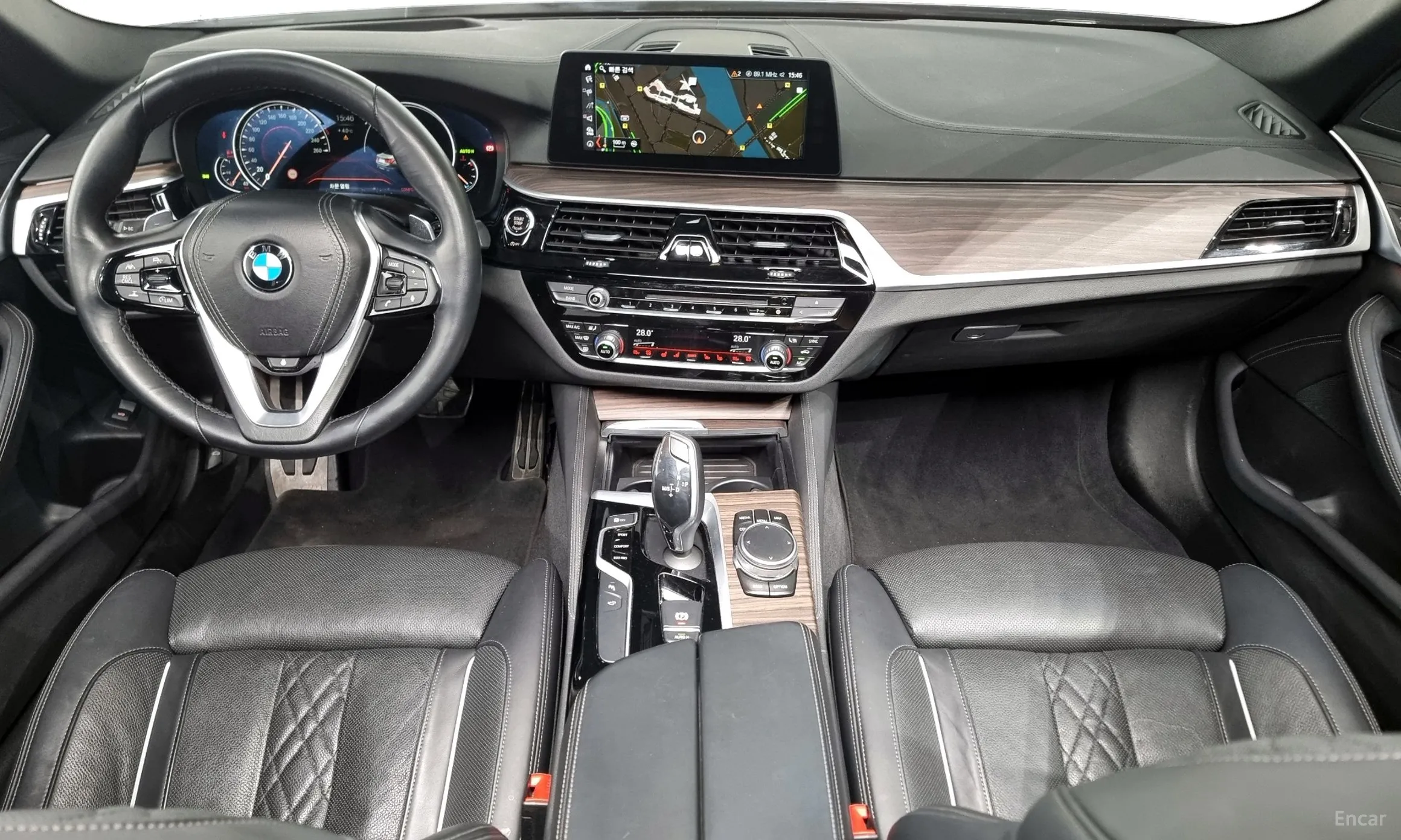 BMW 5 Series (G30) превью 4