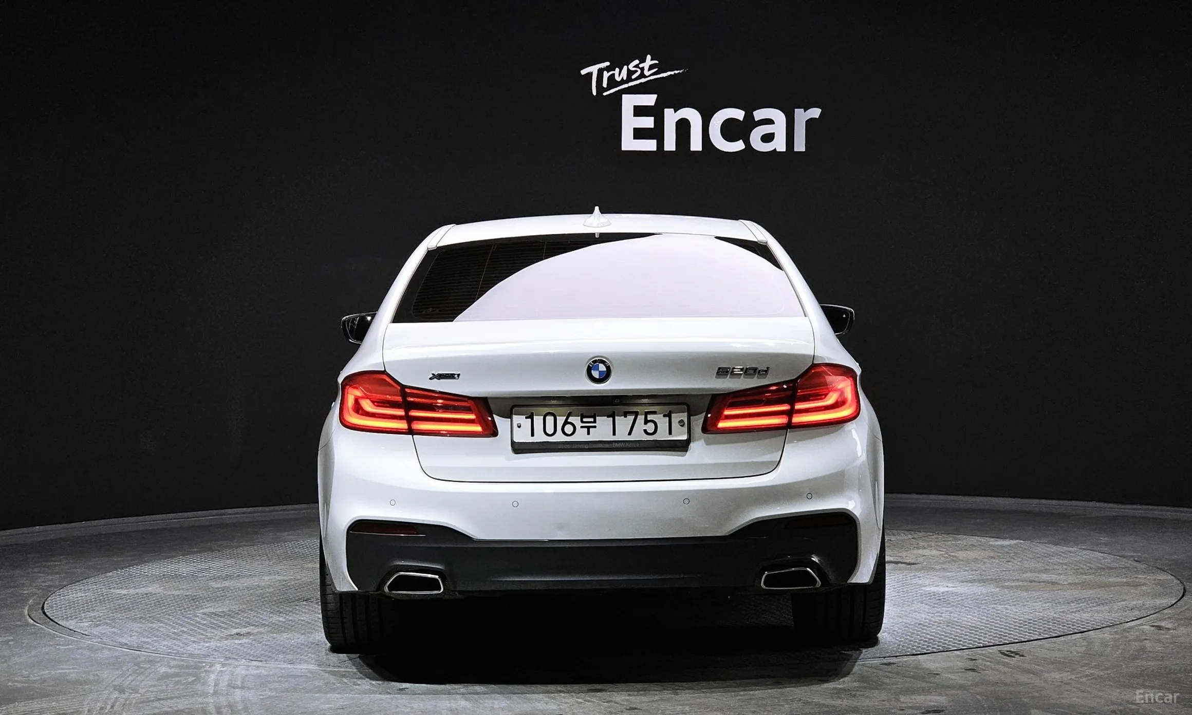 BMW 5 Series (G30) превью 3