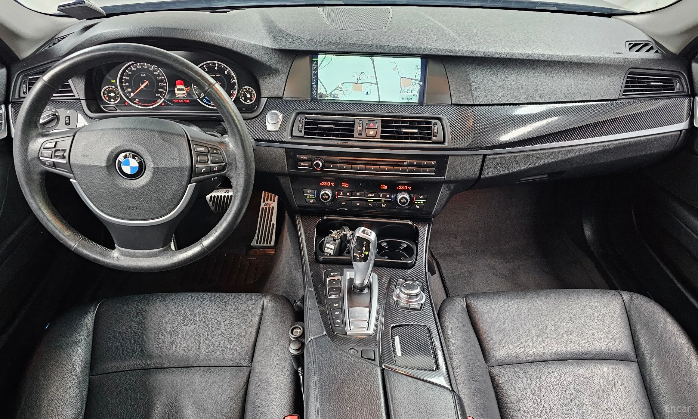 BMW 5 Series (F10) превью 4